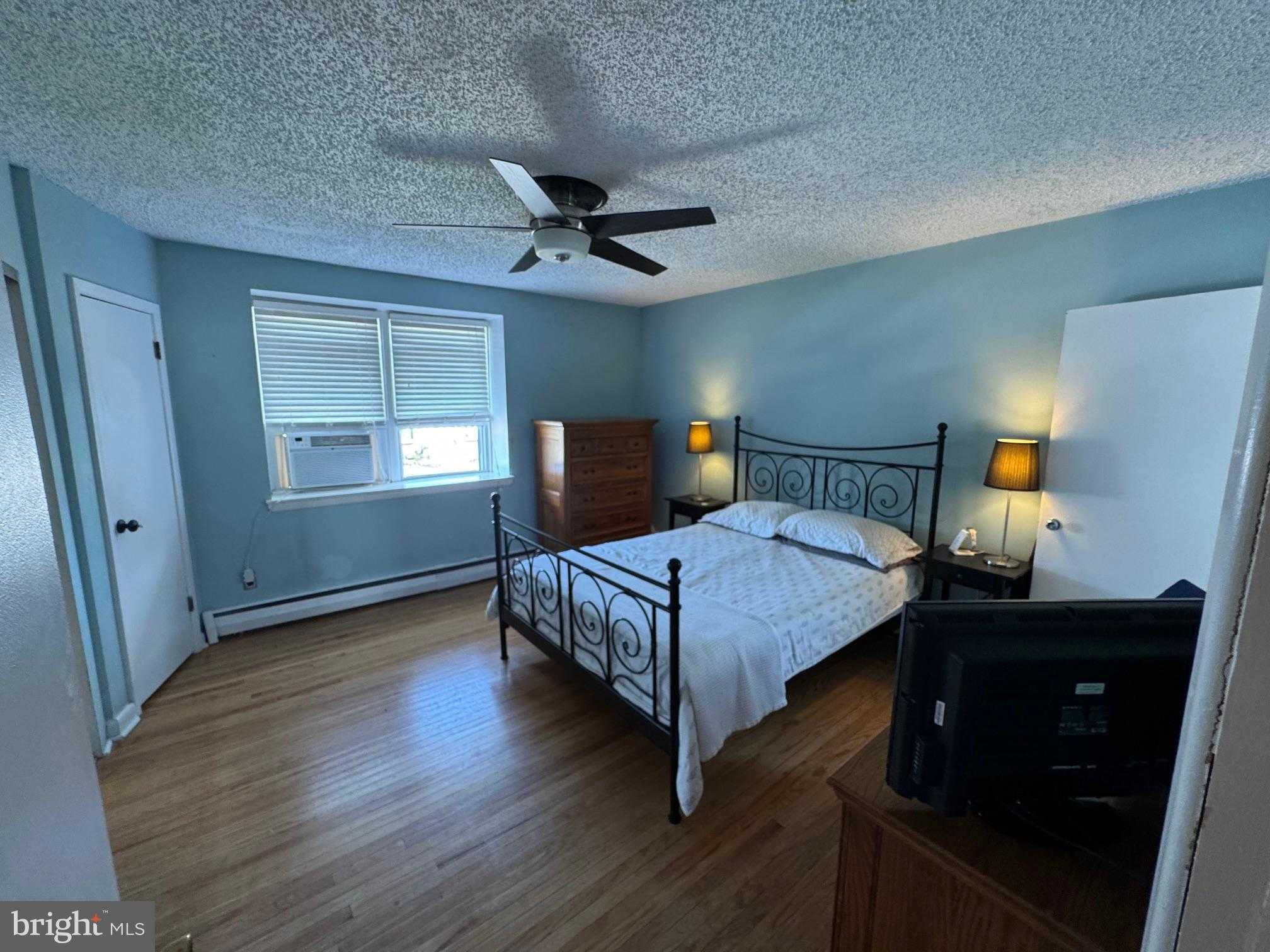 1018 Loney St photo 10