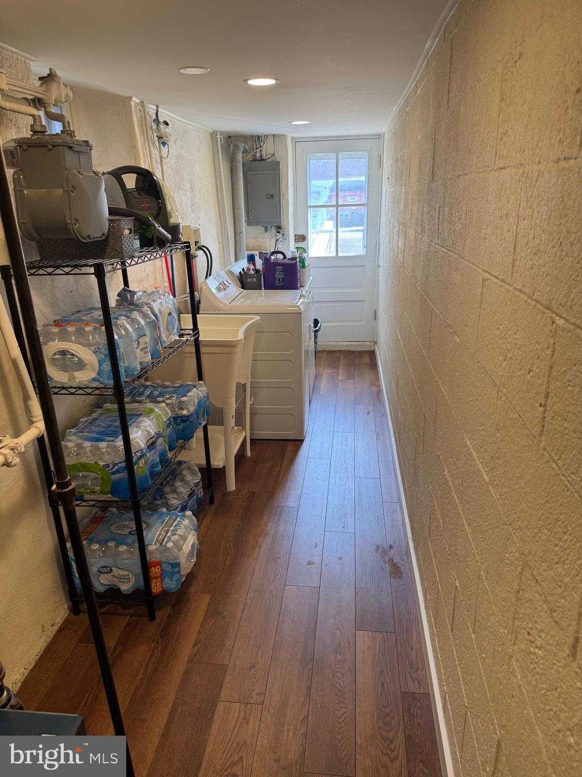1018 Loney St photo 19