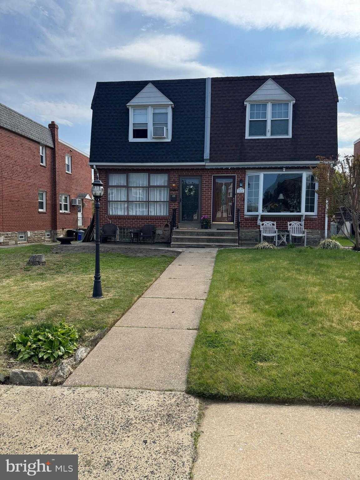 1018 Loney St photo 2