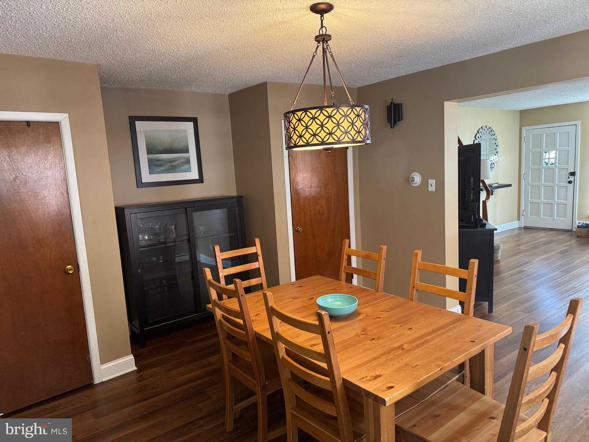 1018 Loney St photo 6
