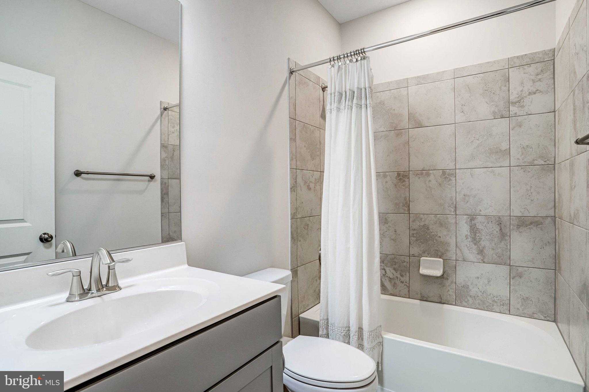 108 Salinger Dr photo 14