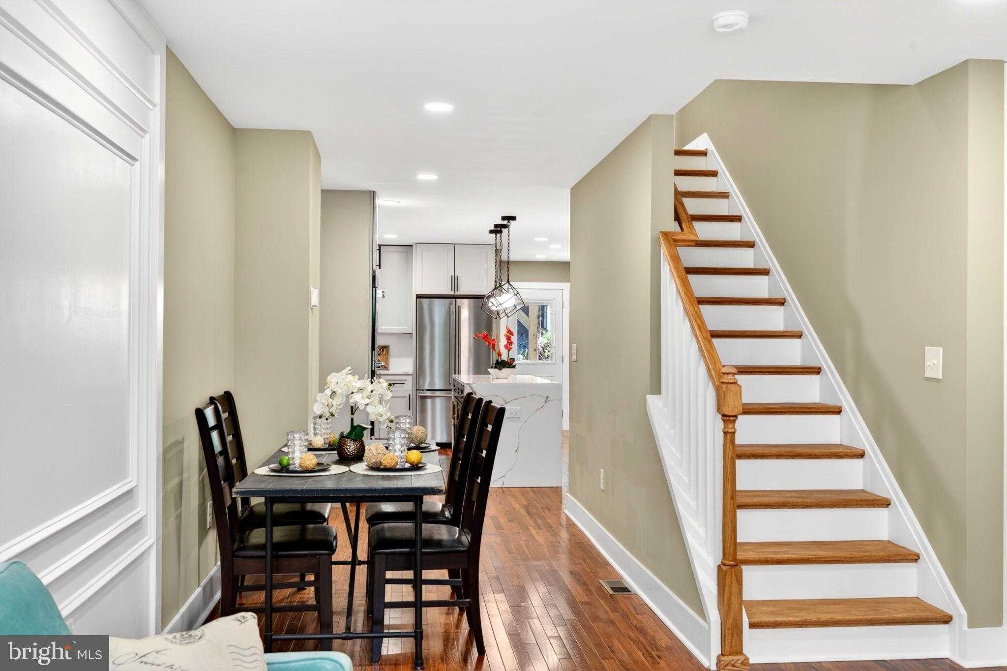 1342 Andre St photo 9