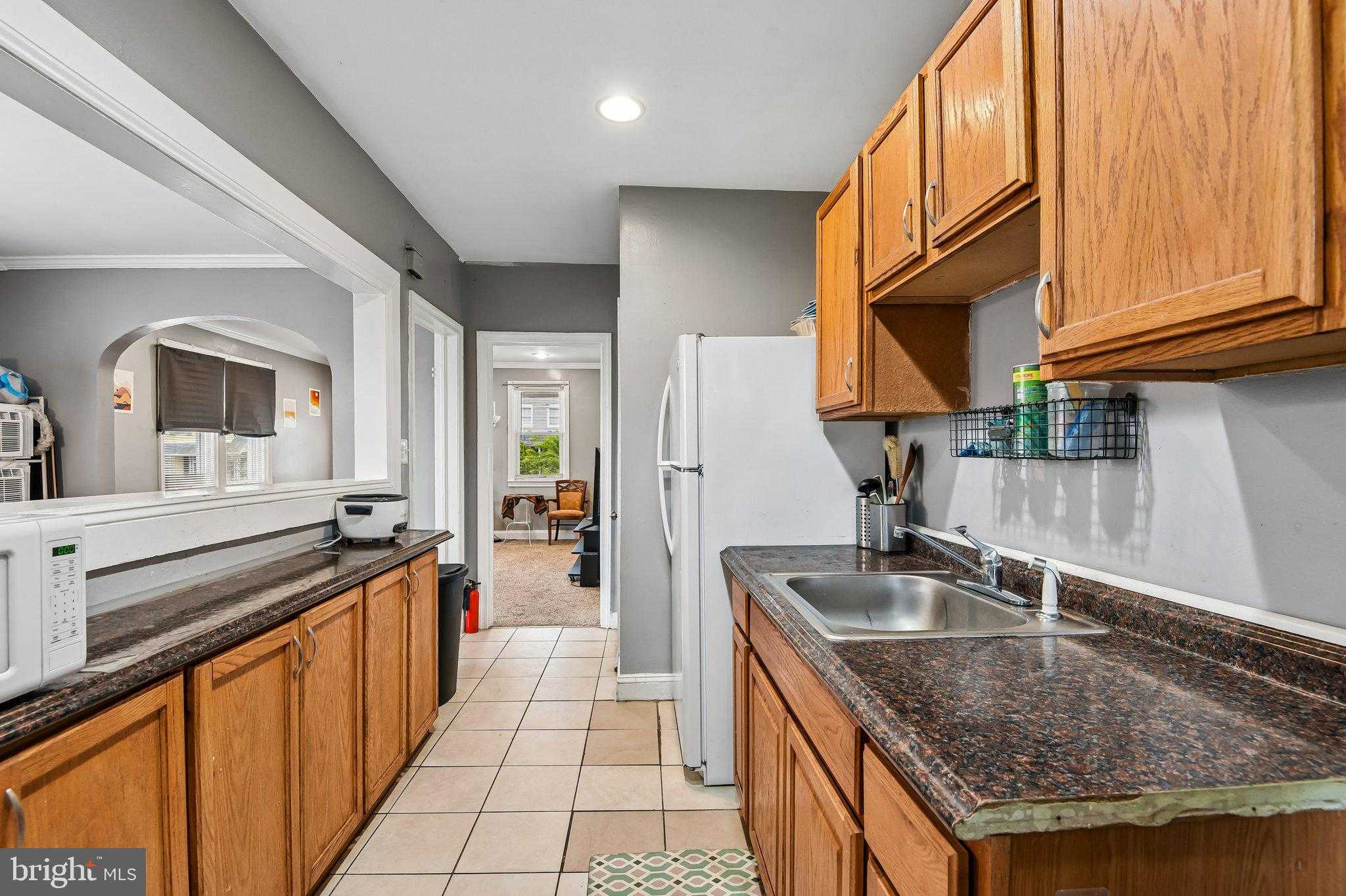 2824 Fleetwood Ave photo 12