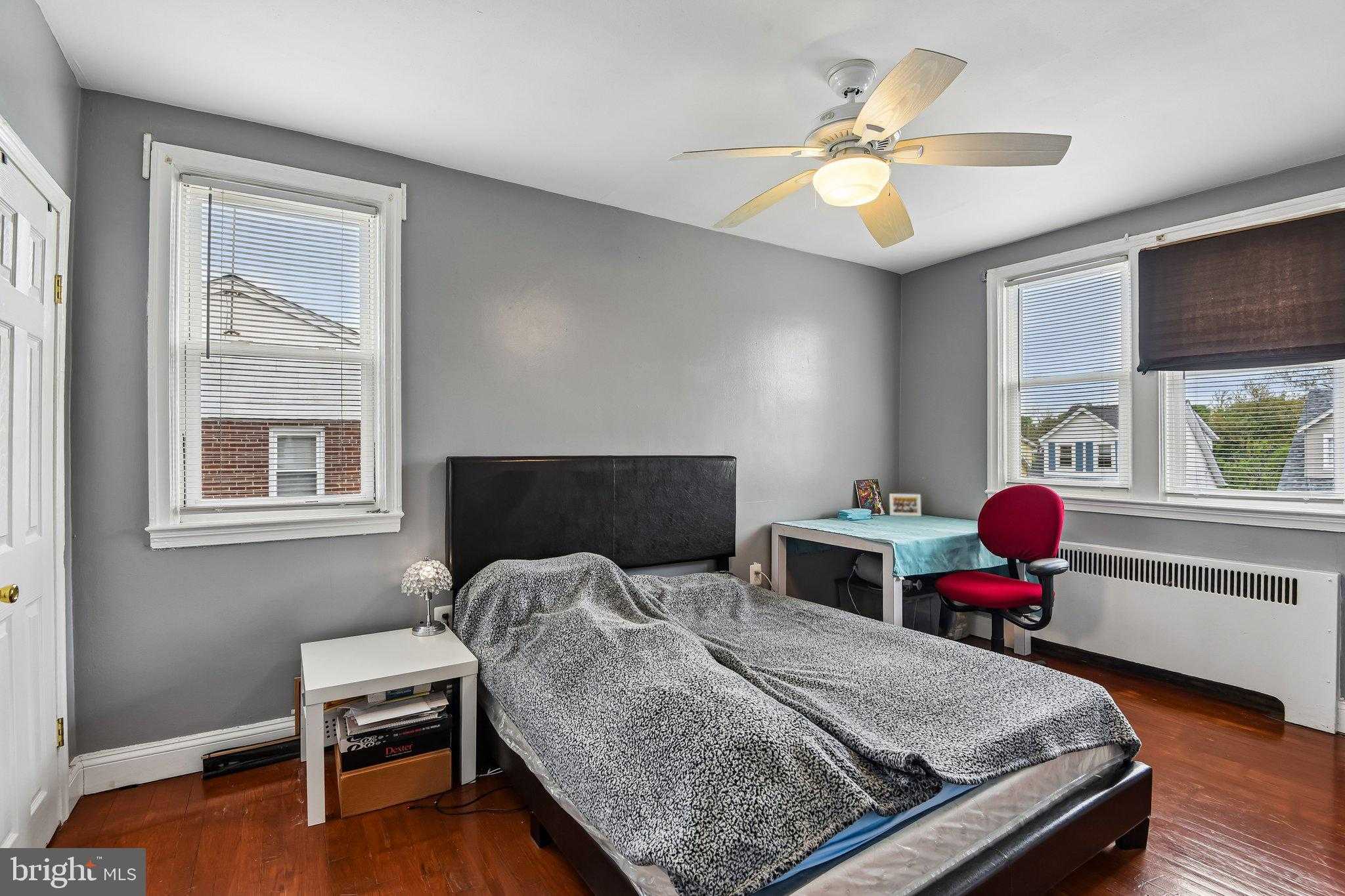 2824 Fleetwood Ave photo 23