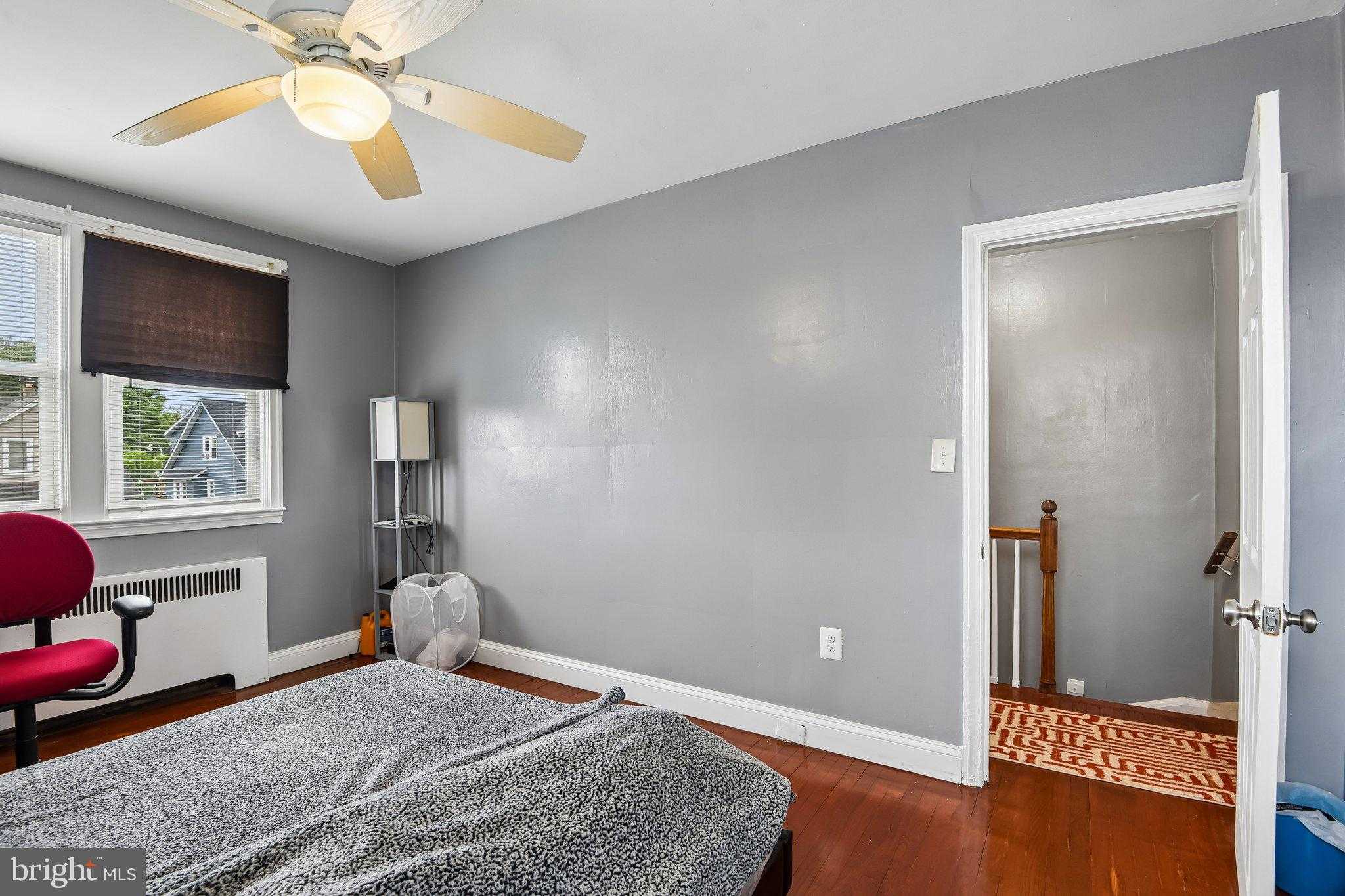 2824 Fleetwood Ave photo 25