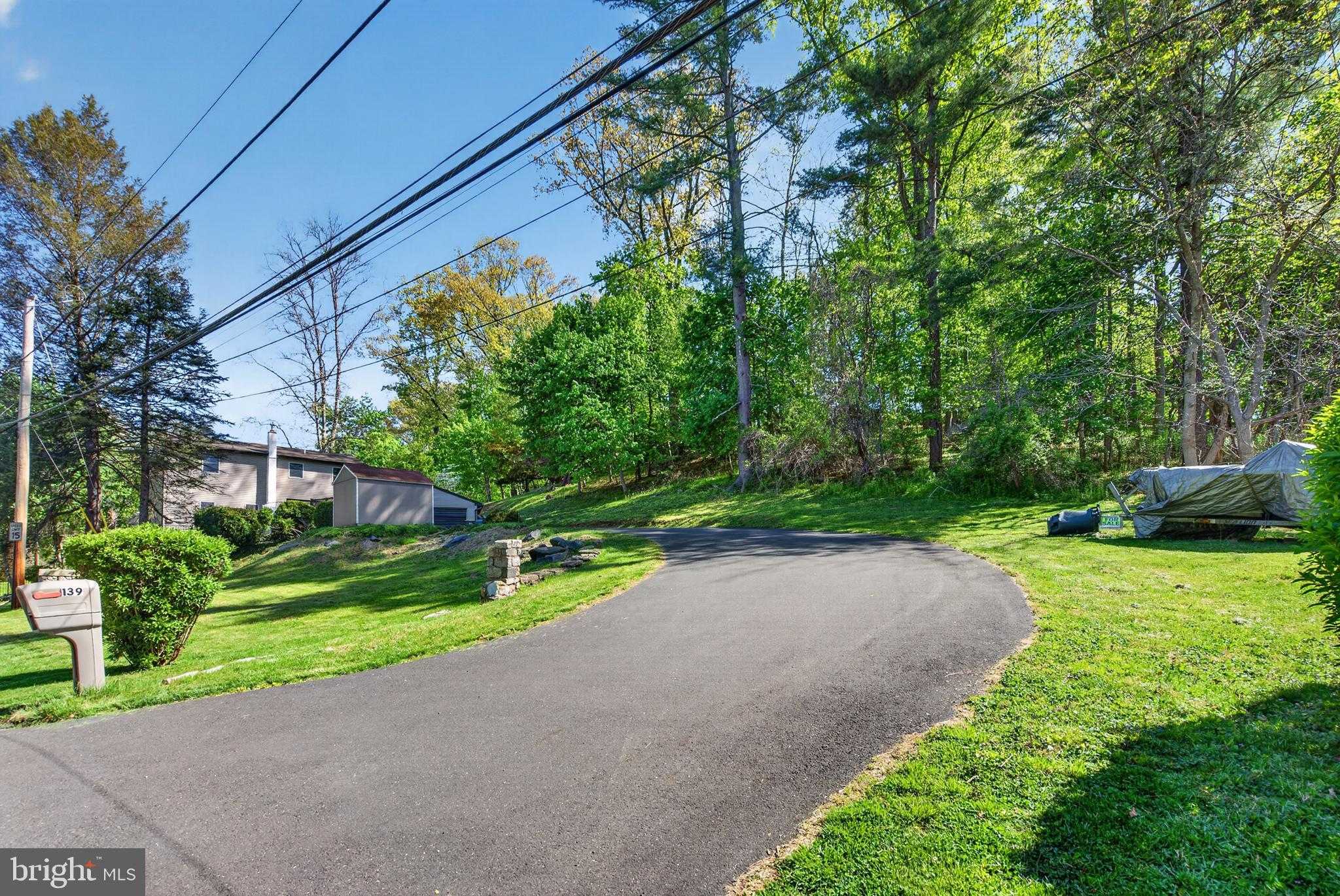 139 Playwicki St photo 4