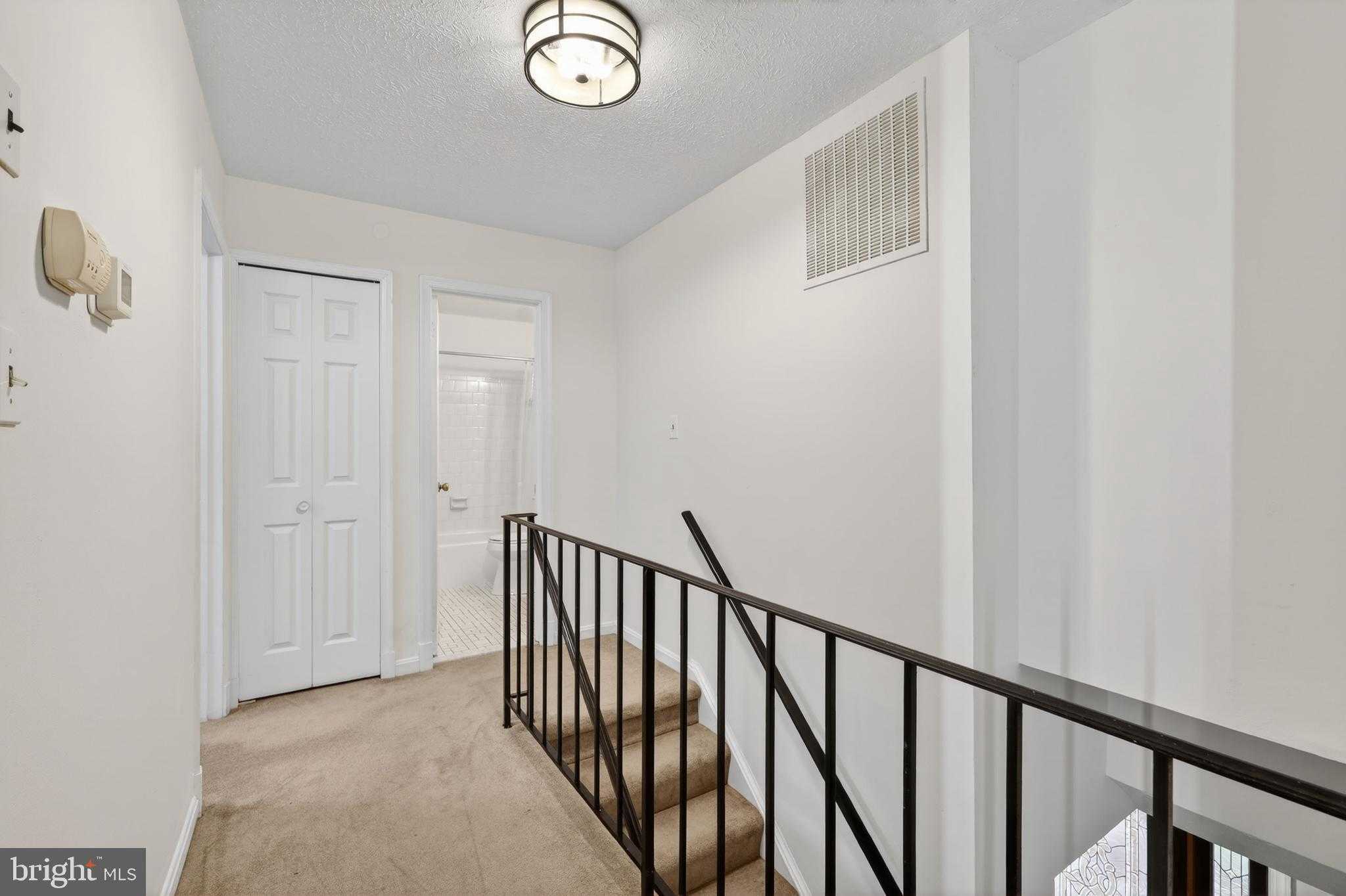 2200 Touchstone CT photo 28