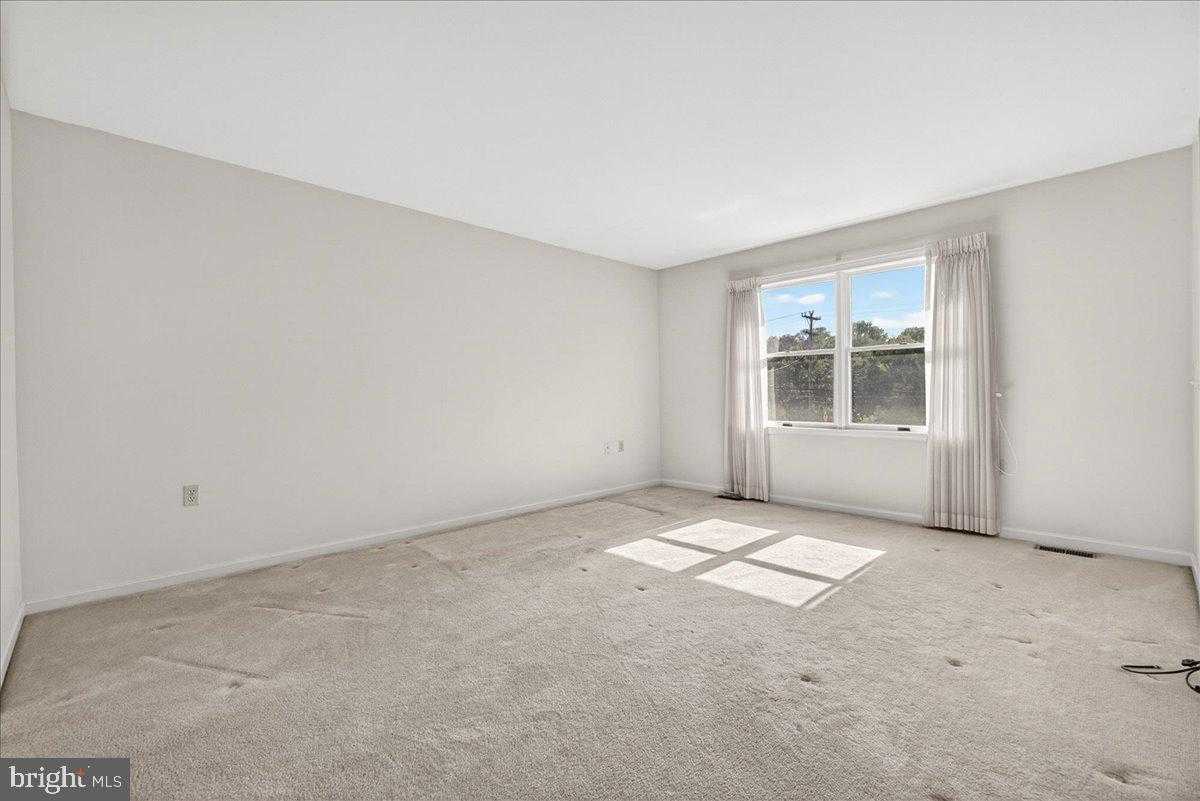 4715 Green Valley Rd photo 7