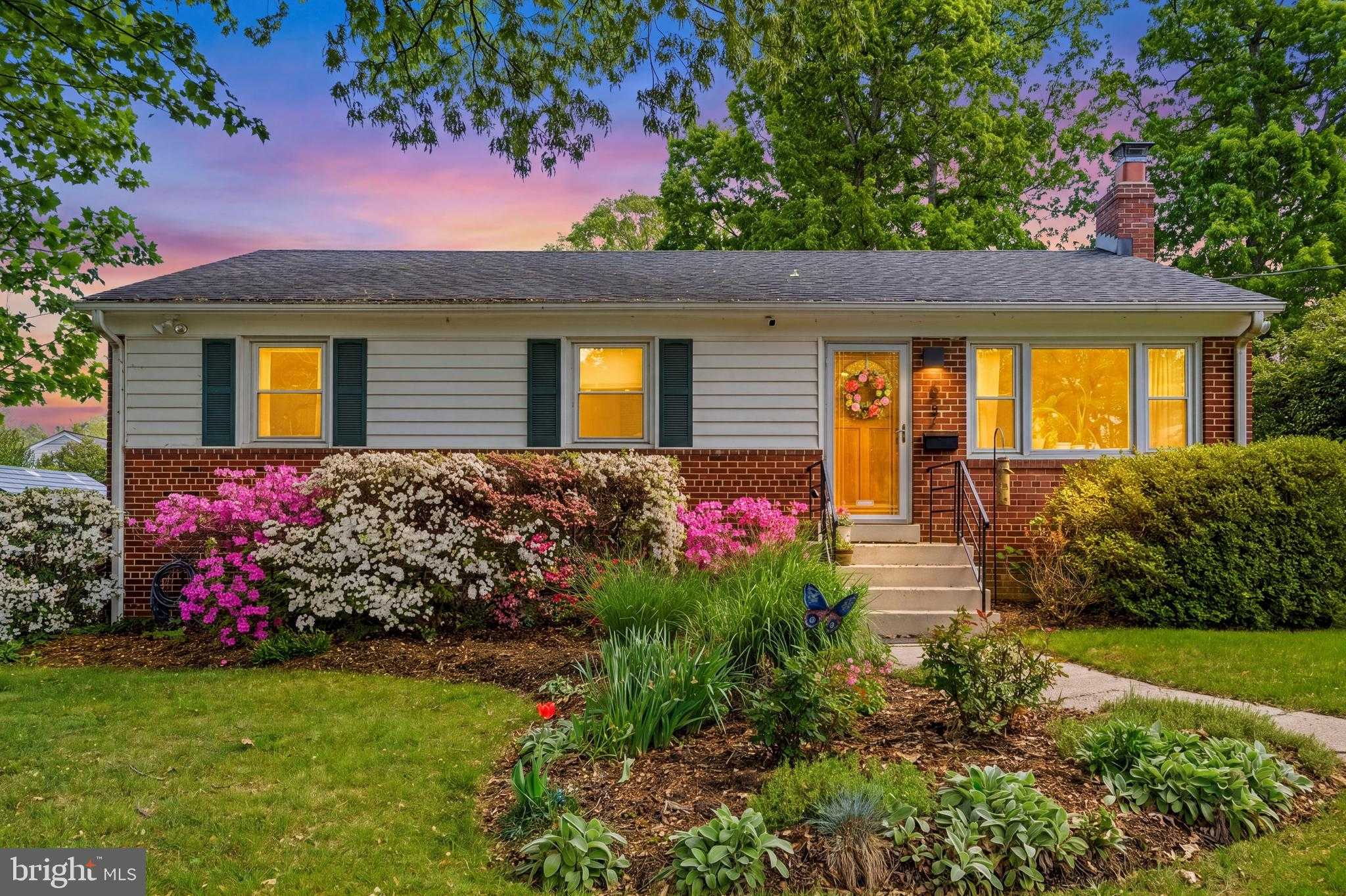 3241 Holly Hill Dr, Falls Church