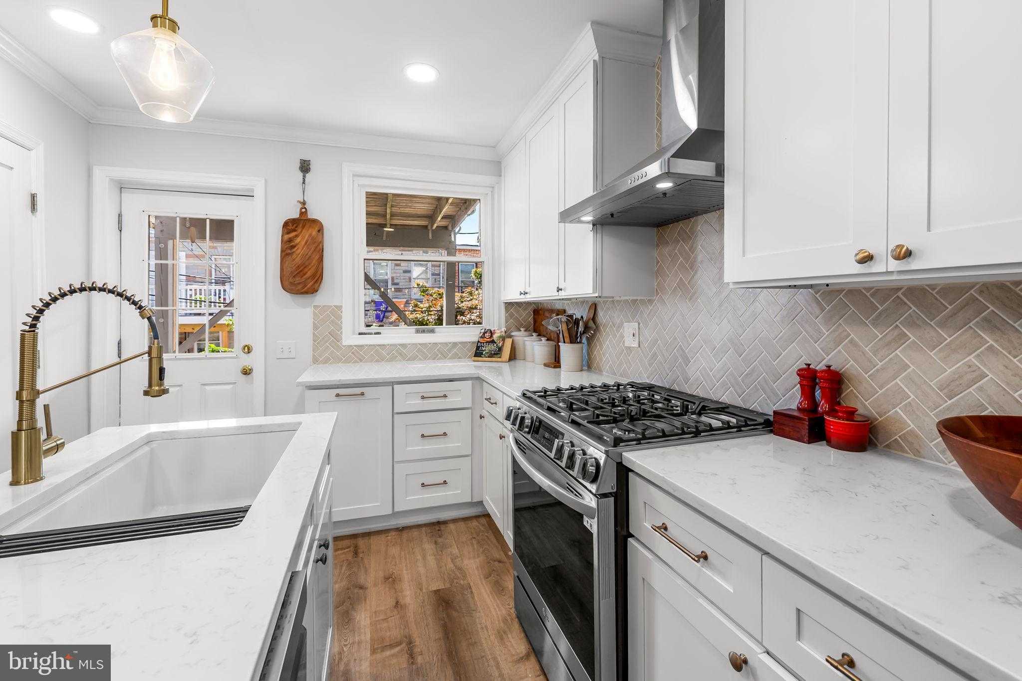 524 S Kenwood Ave photo 12