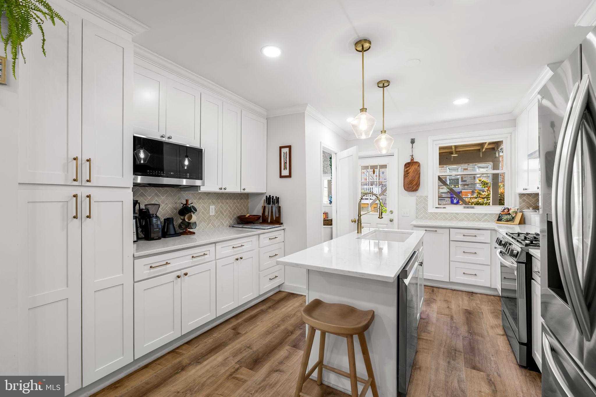 524 S Kenwood Ave photo 13