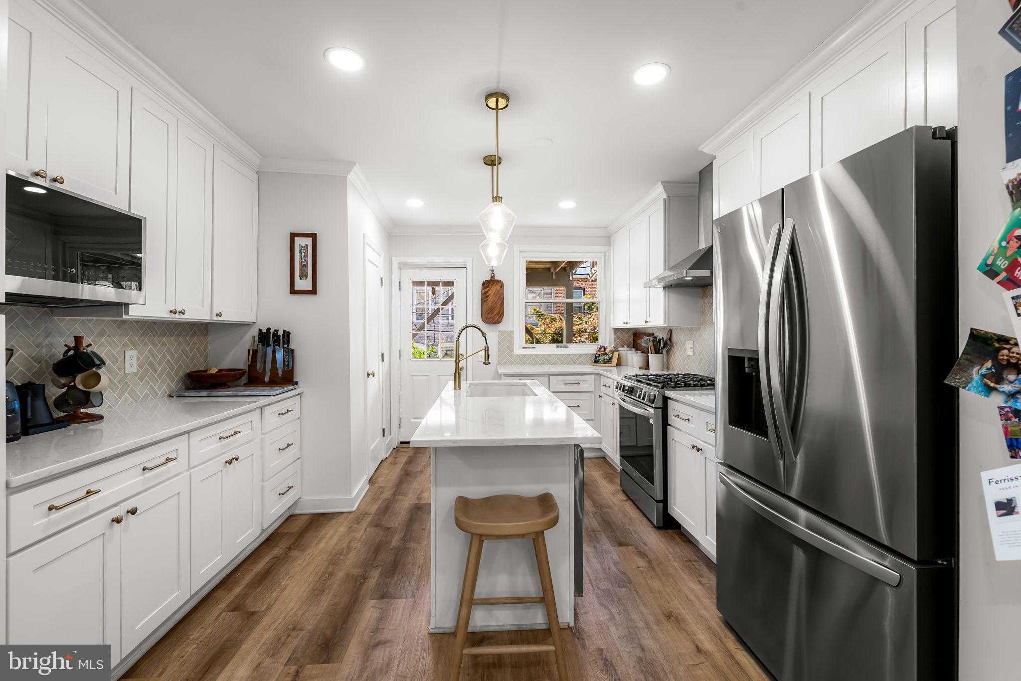 524 S Kenwood Ave photo 16