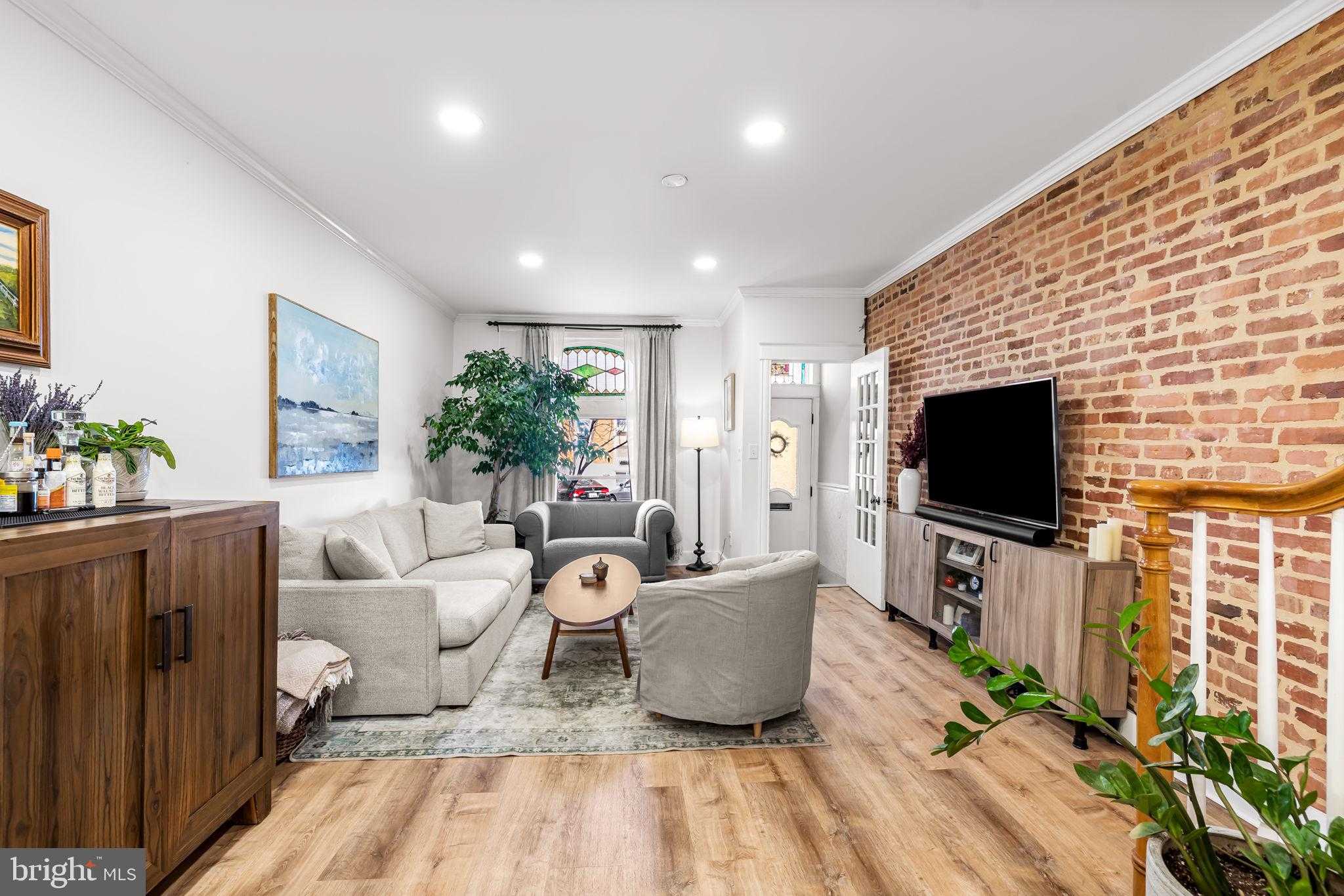 524 S Kenwood Ave photo 5