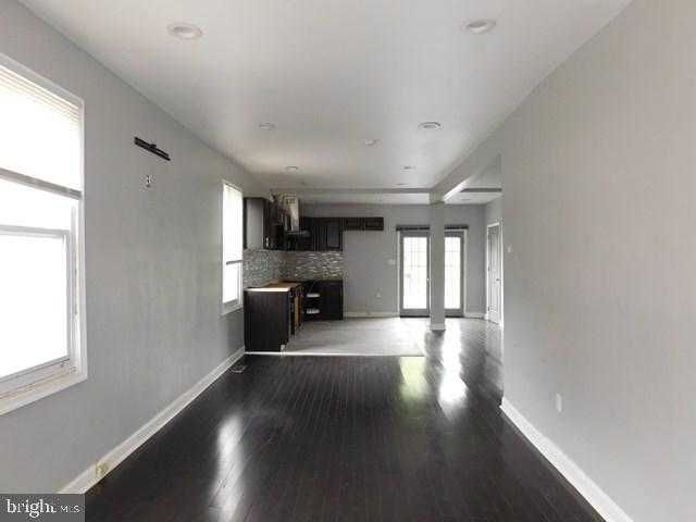 4429 Powell Ave photo 8