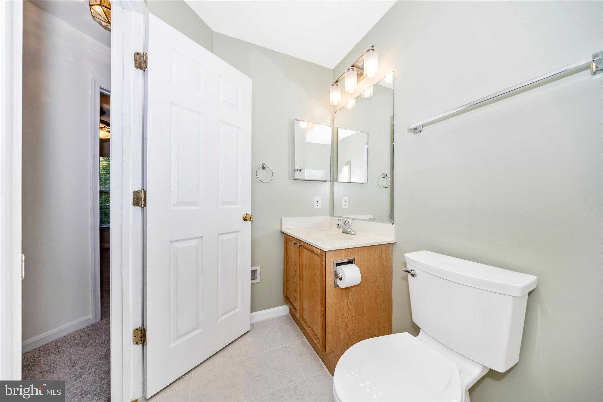 9410 Singleton Pl photo 30