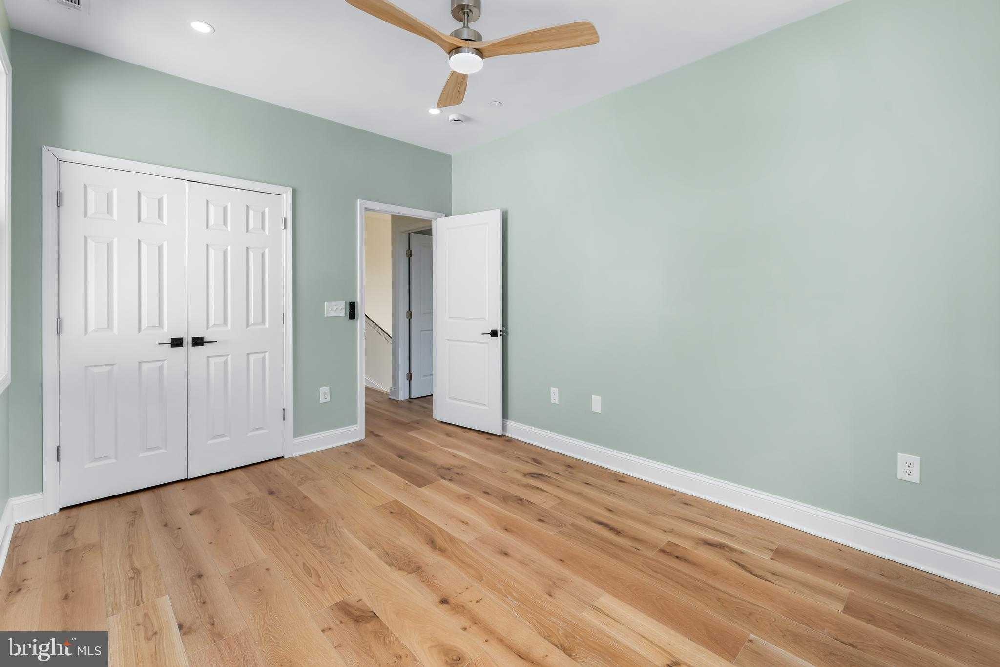 7214 Greenbank Rd photo 33