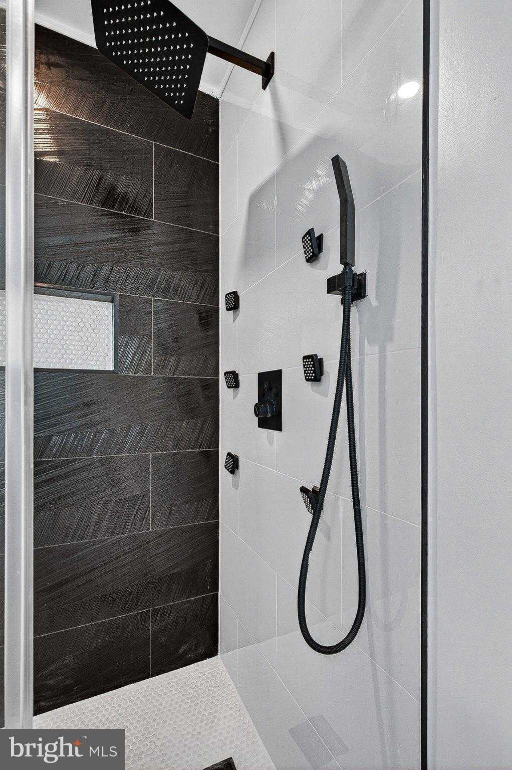 3045 Fleetwood Ave photo 22