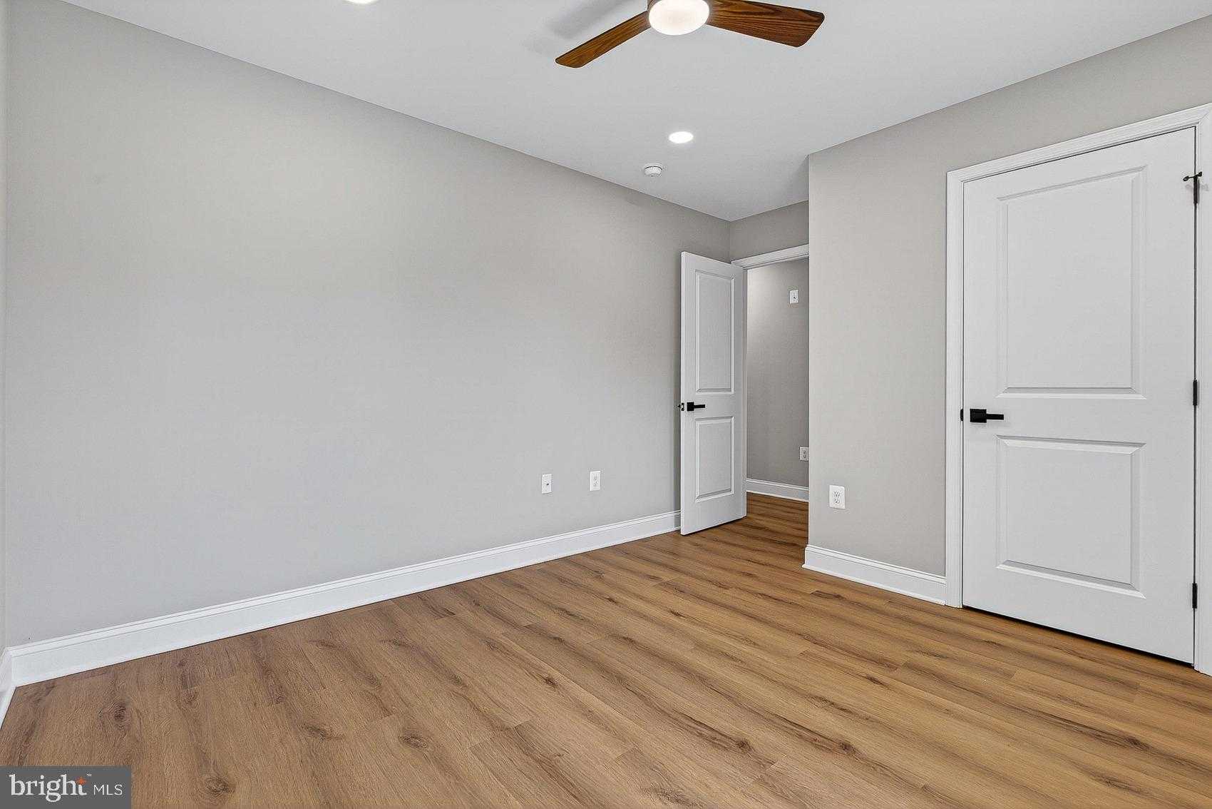 3045 Fleetwood Ave photo 29