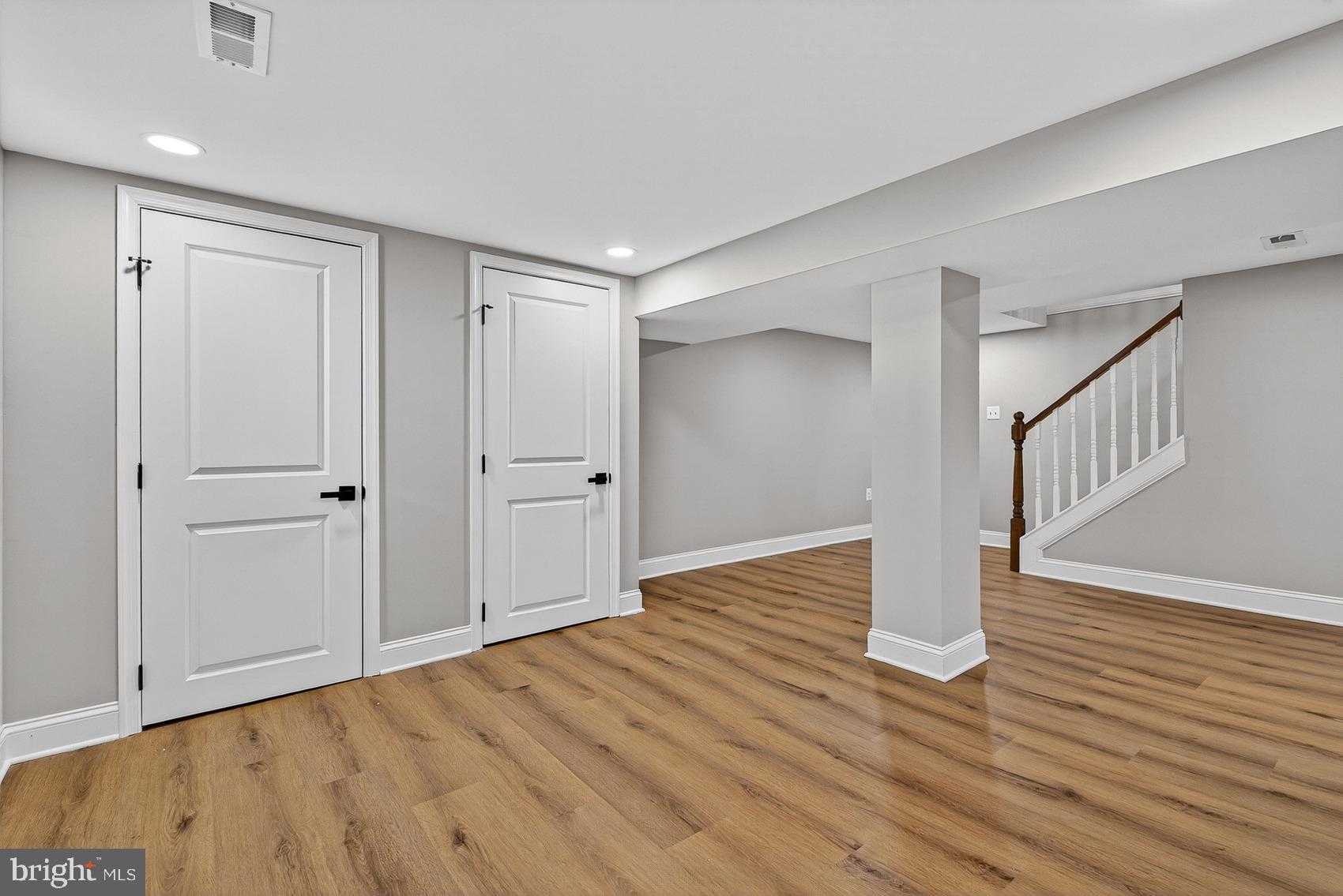 3045 Fleetwood Ave photo 33