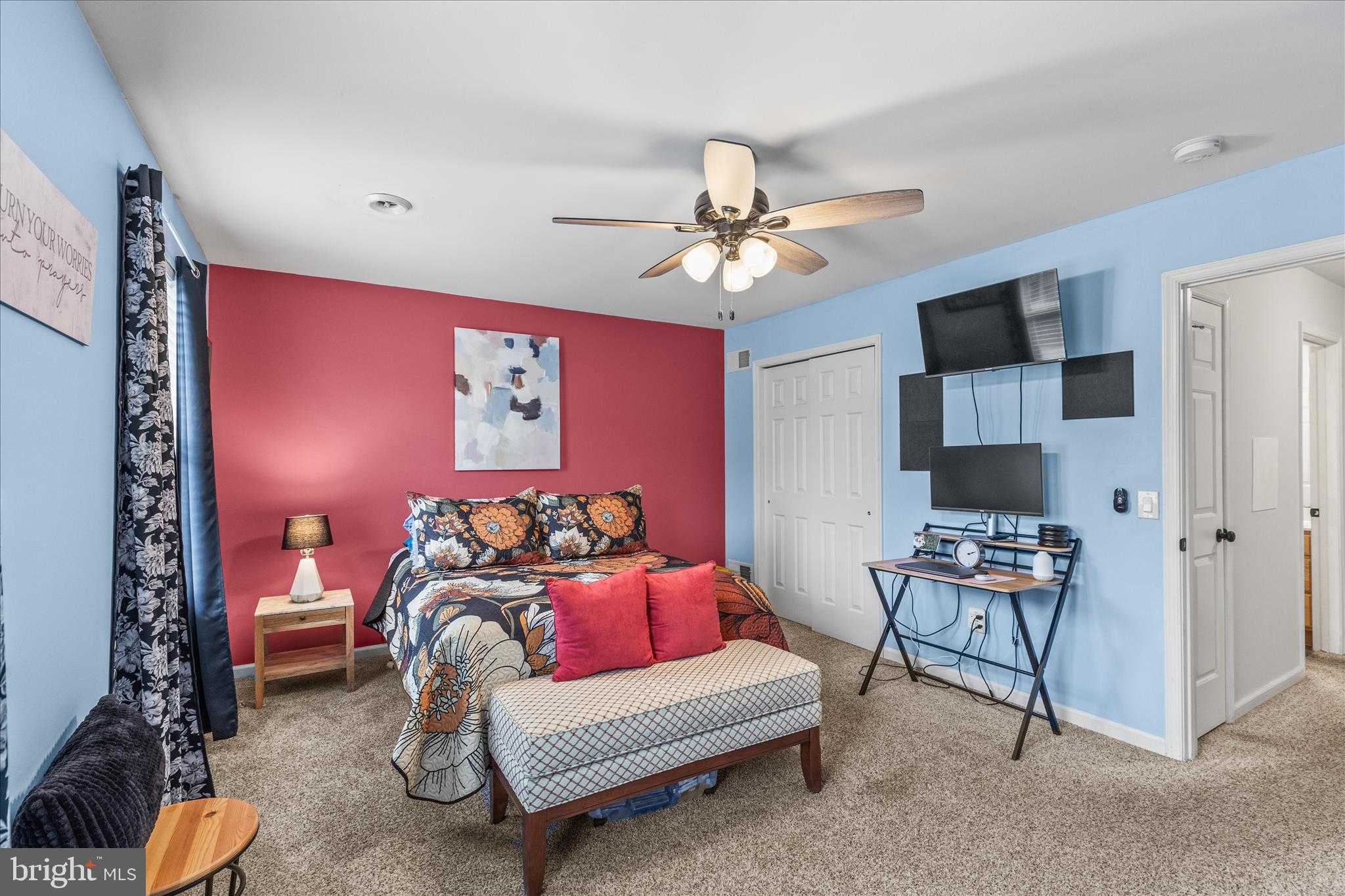 222 Wheatfield Way photo 17