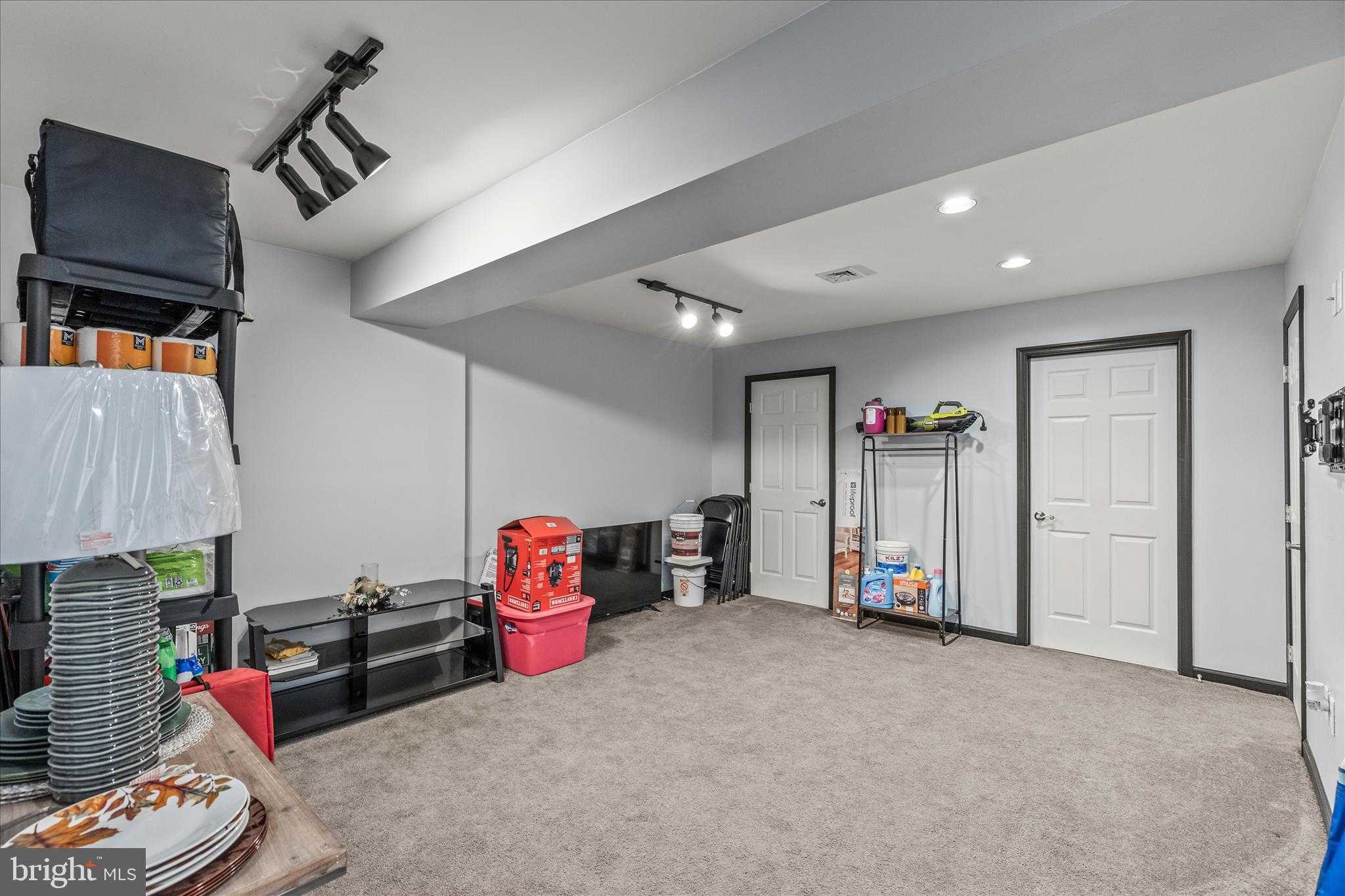 222 Wheatfield Way photo 25