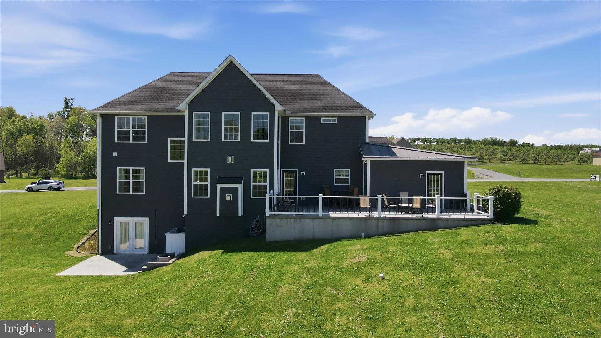 8011 Hidden Valley Ln, Waynesboro