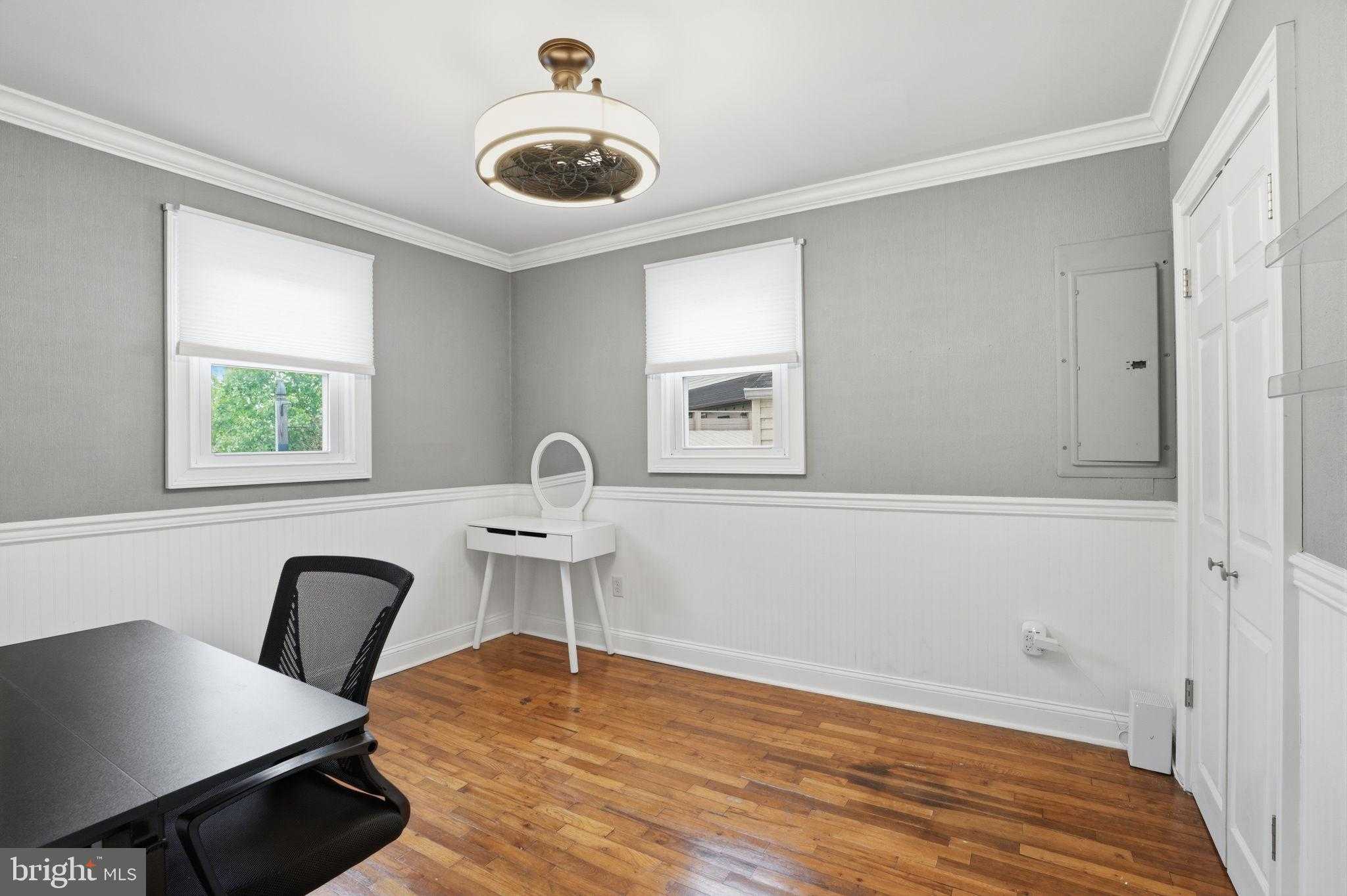 329 Madison Ave photo 14