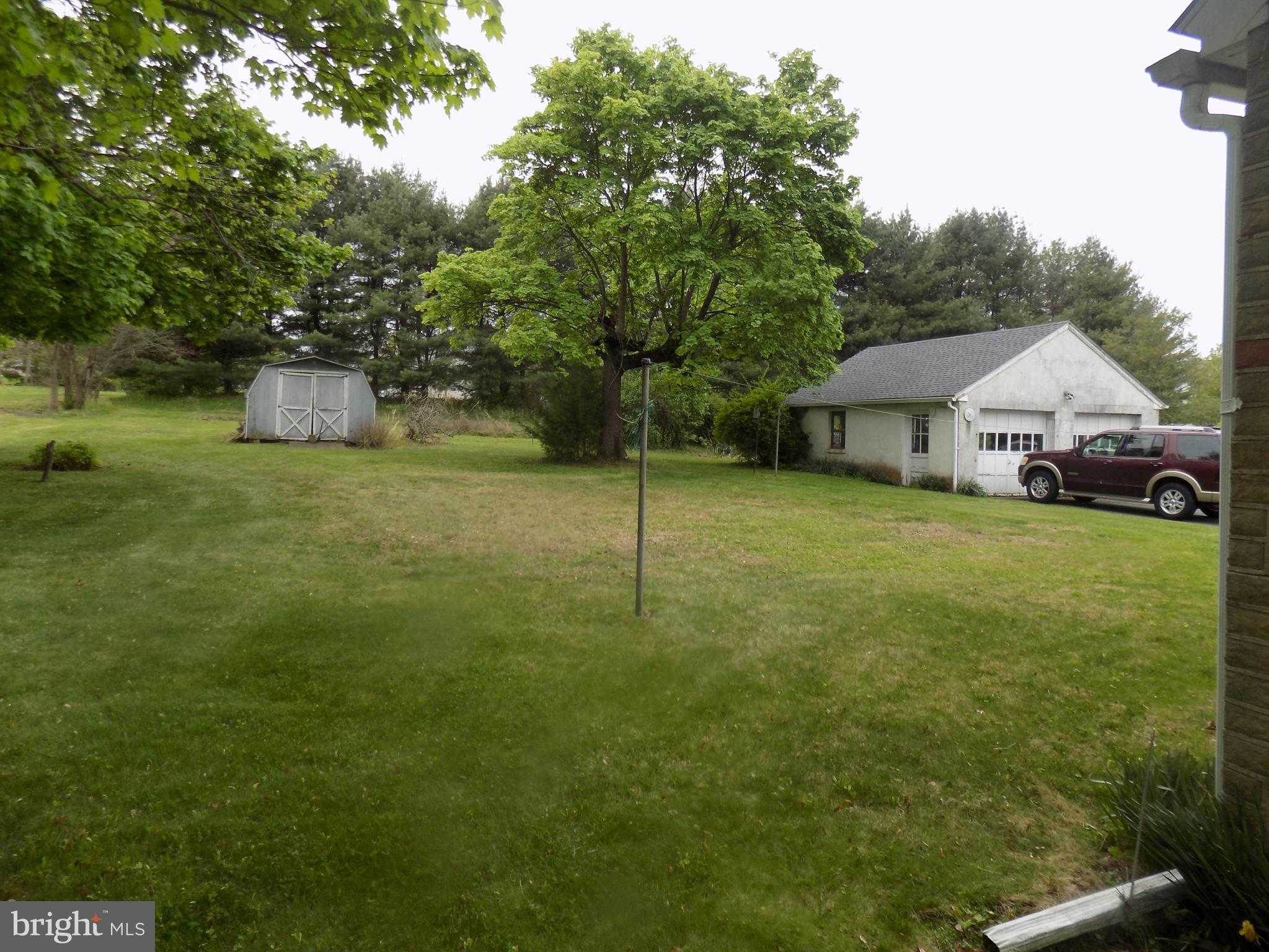 2120 Spinnerstown Rd photo 4