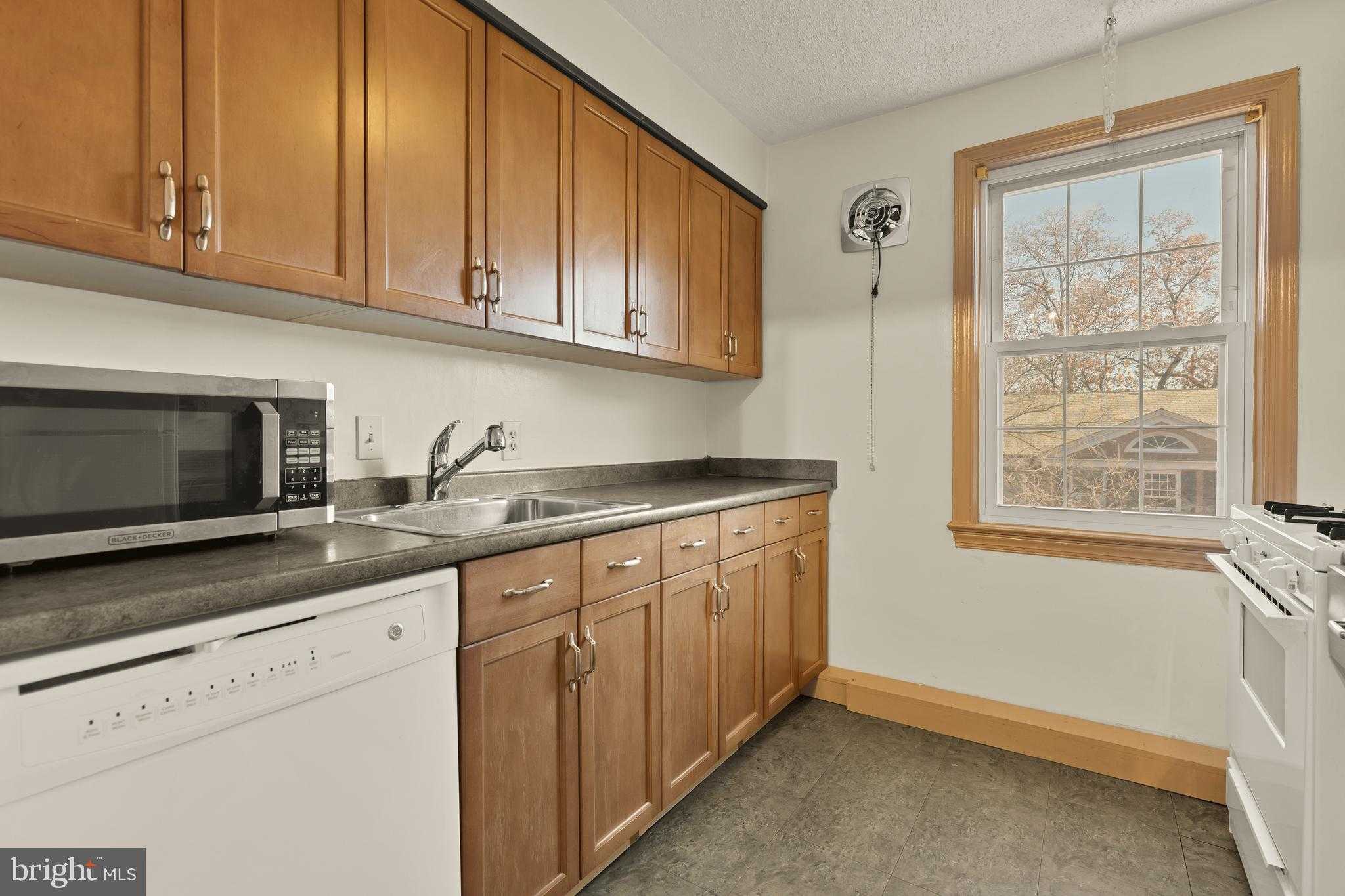 5010 Columbia Pike Apt 6 photo 6