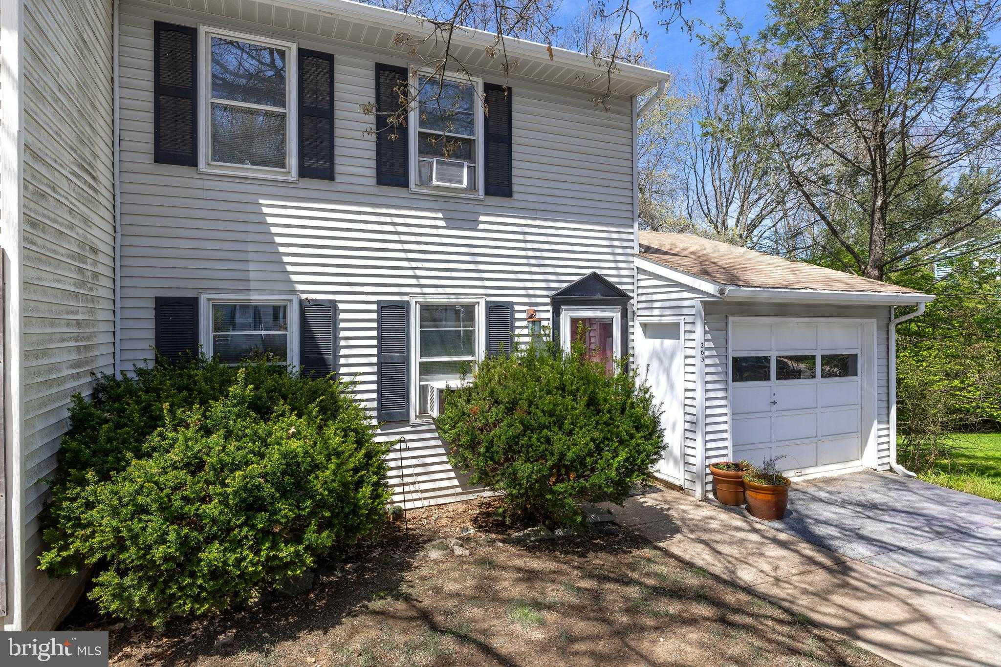 263 Oakwood Ave, State College
