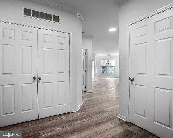 1301 Karen Blvd Apt 401 photo 10