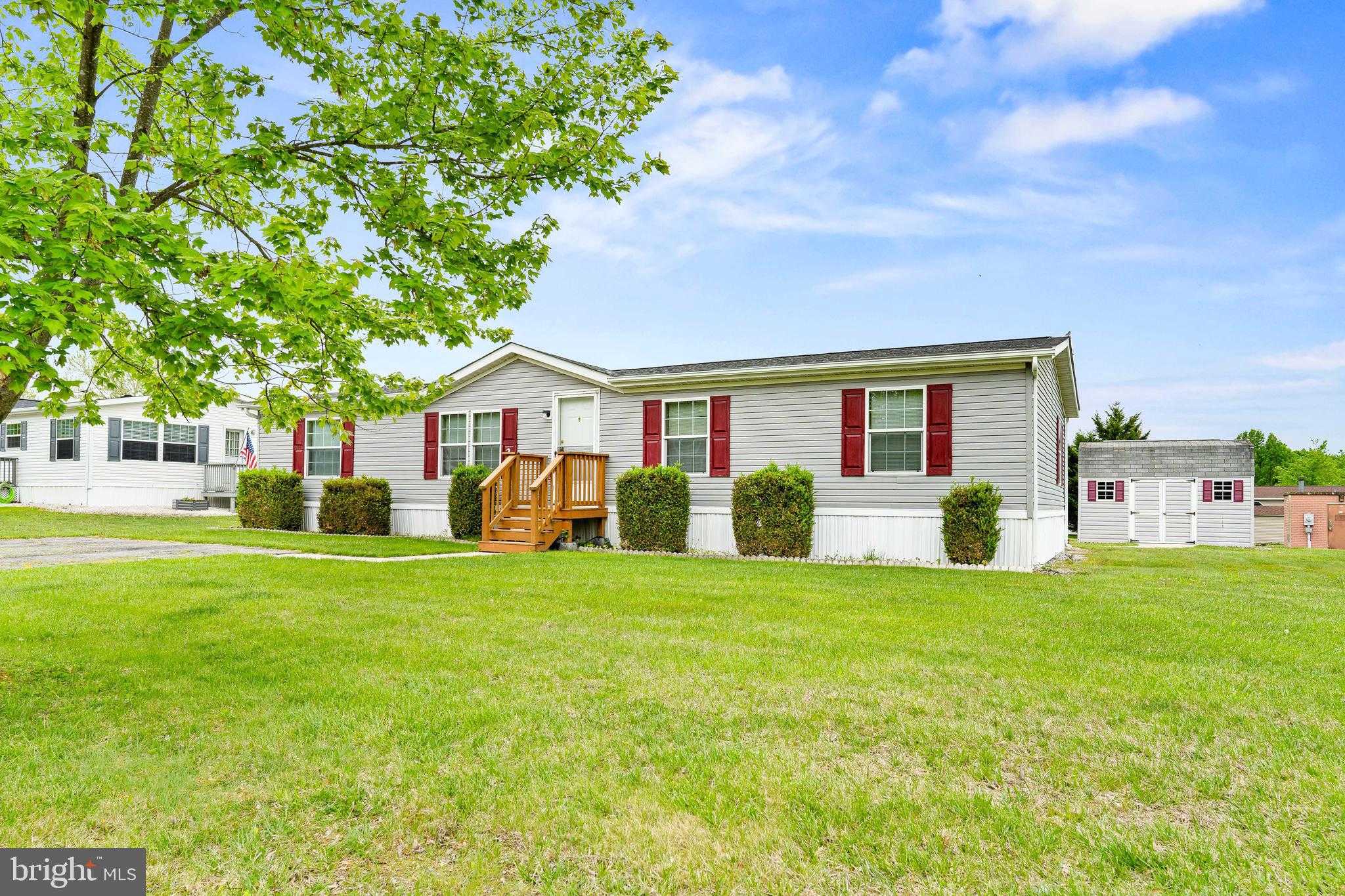 2 Grace Ann Dr photo 1