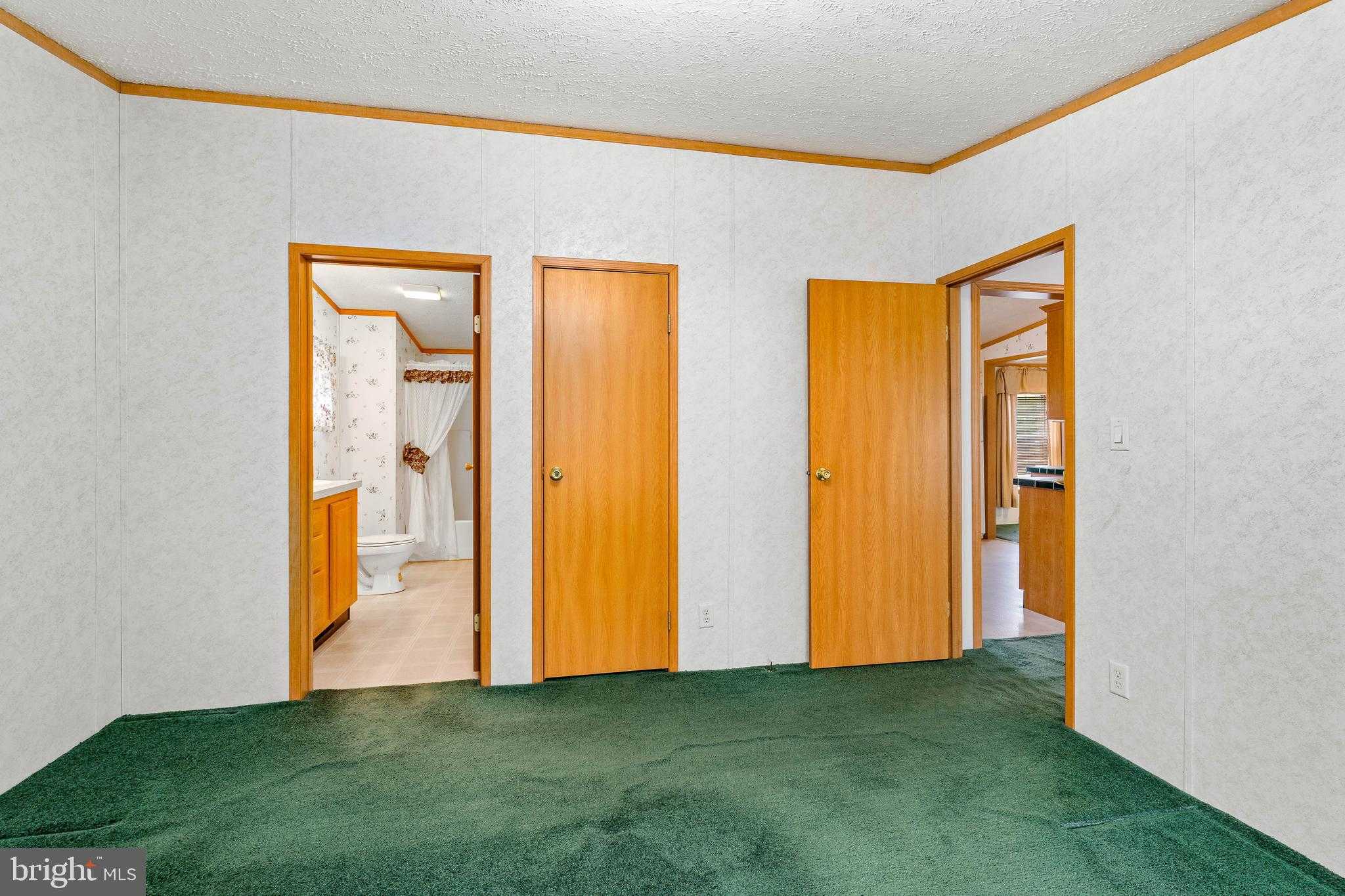 2 Grace Ann Dr photo 12