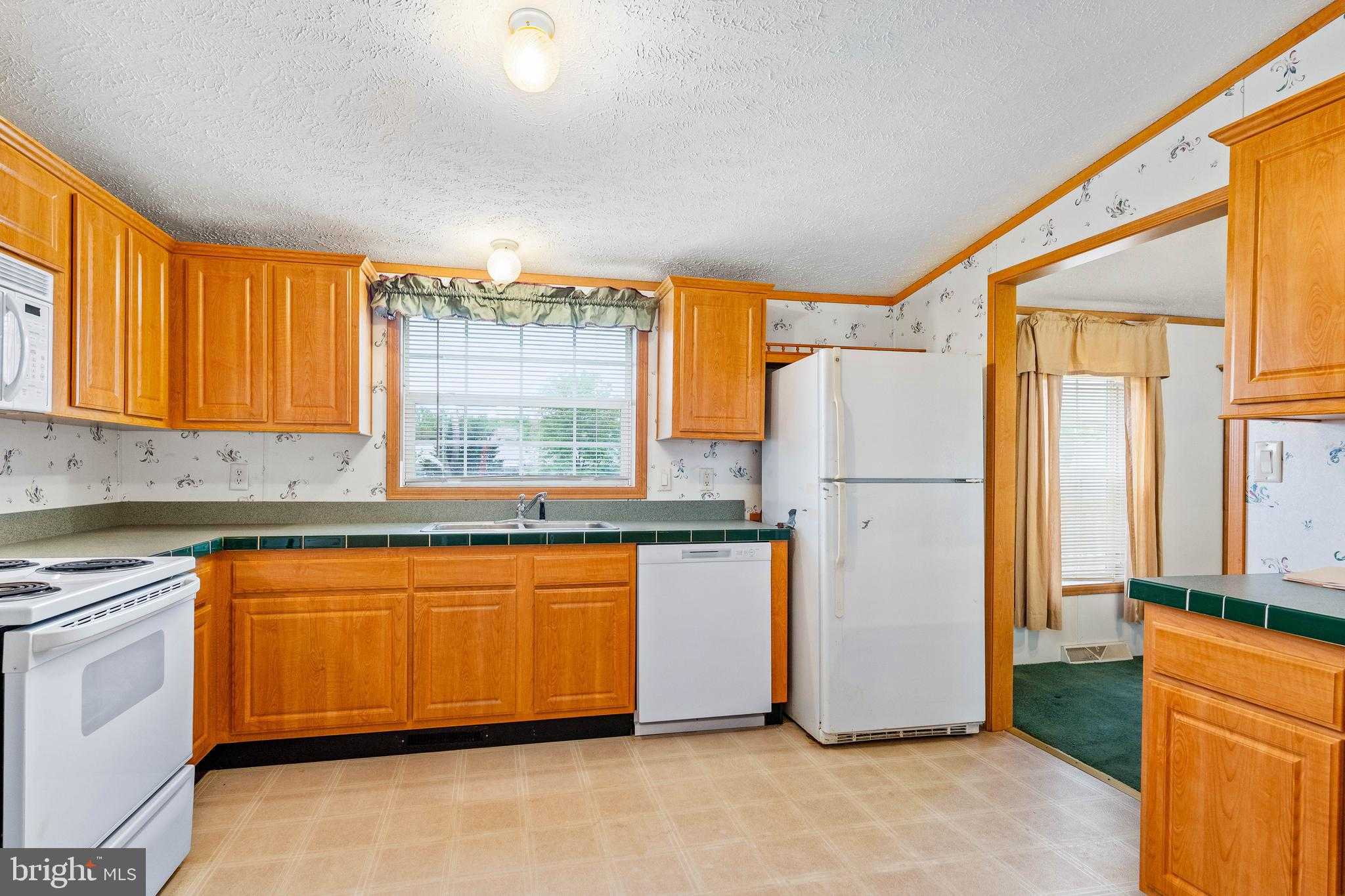 2 Grace Ann Dr photo 9