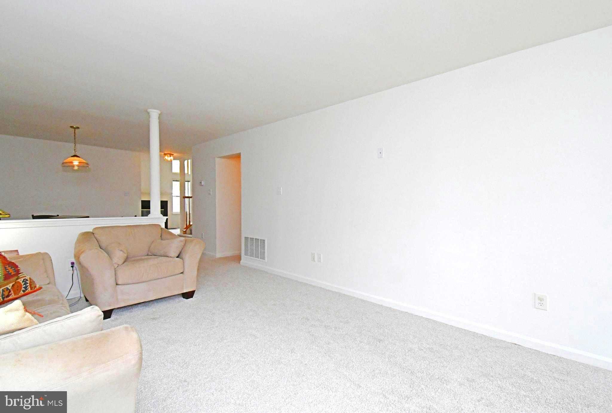 104 Aqueduct Dr photo 5