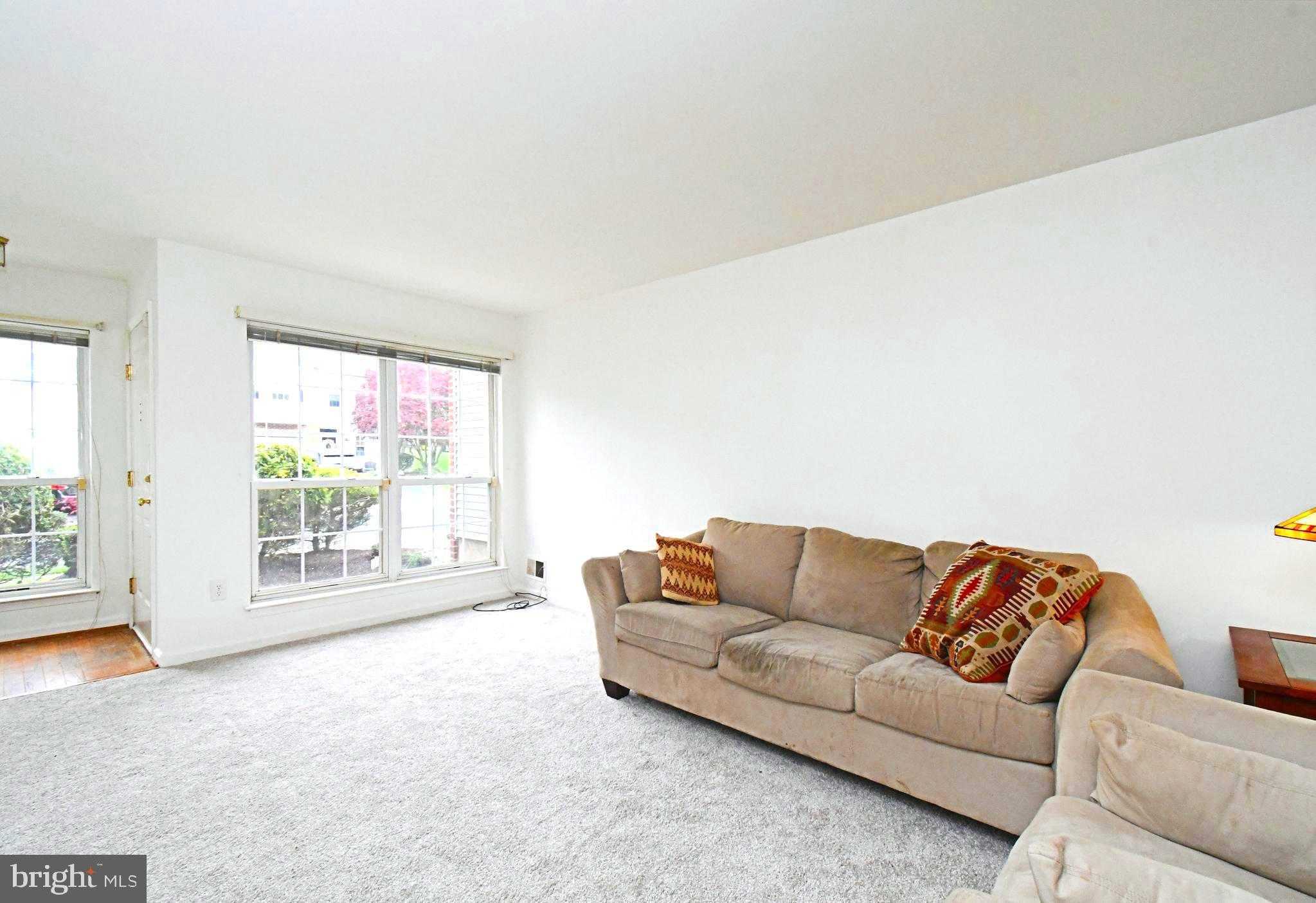 104 Aqueduct Dr photo 6