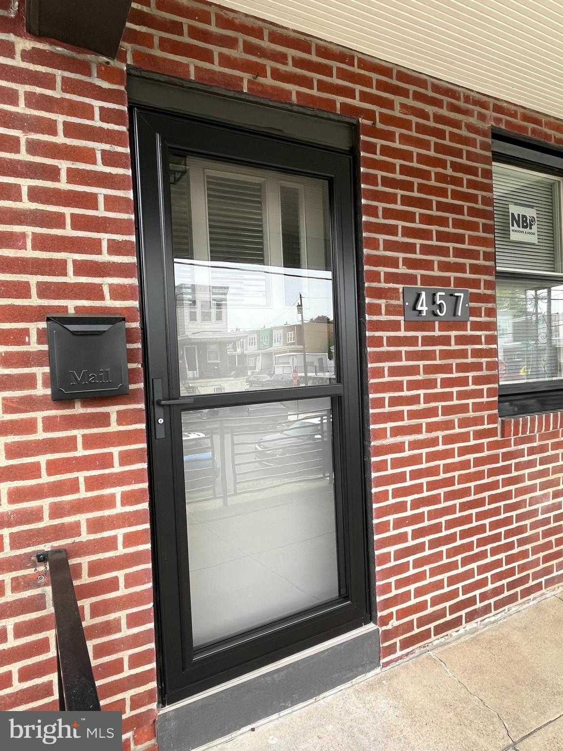 457 Robbins St photo 3