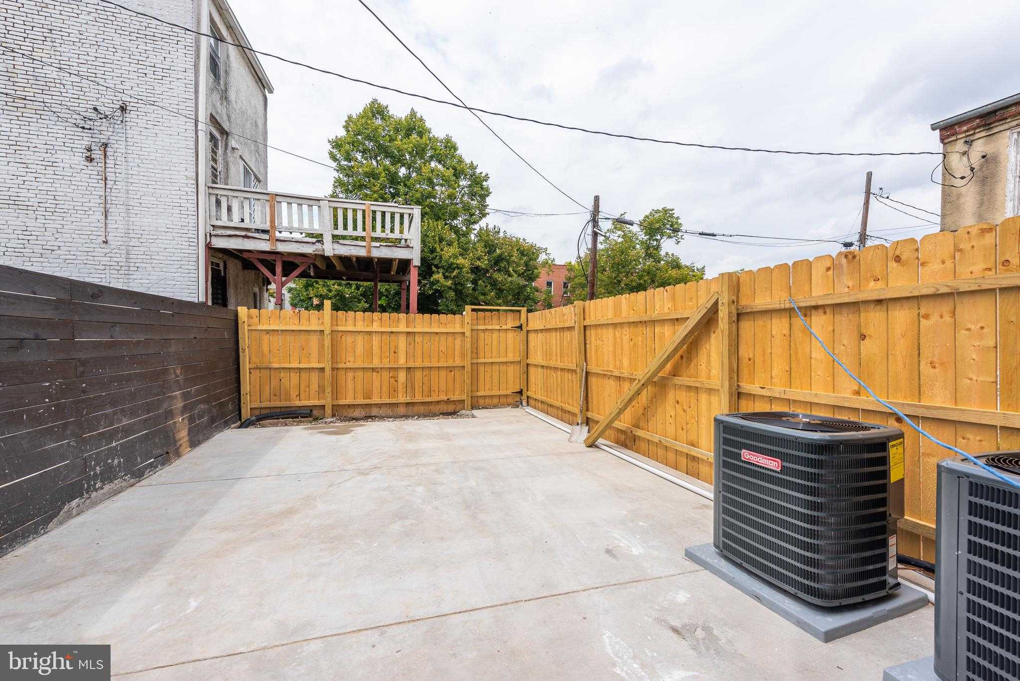 1016 W Fayette St photo 29