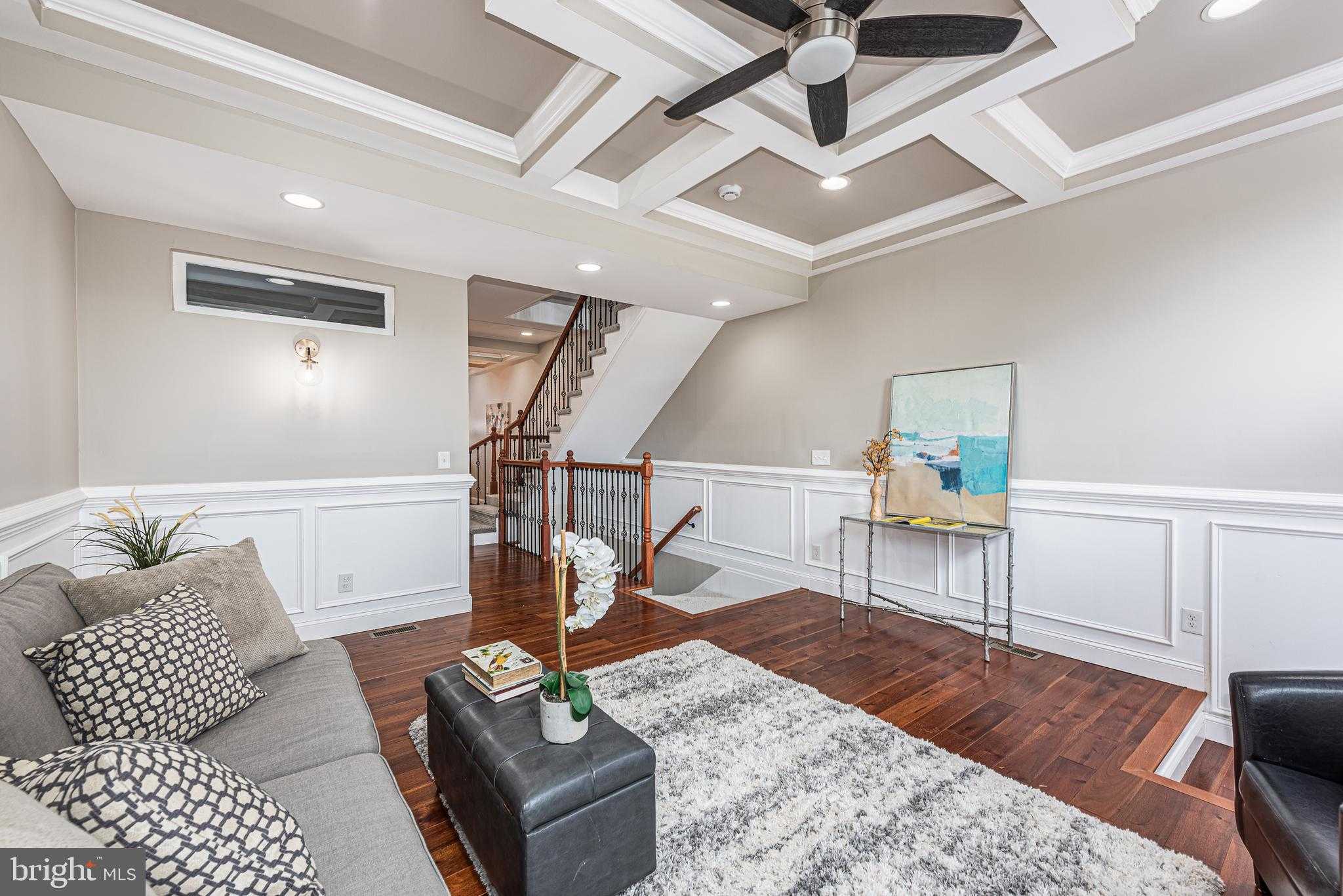 1016 W Fayette St photo 3