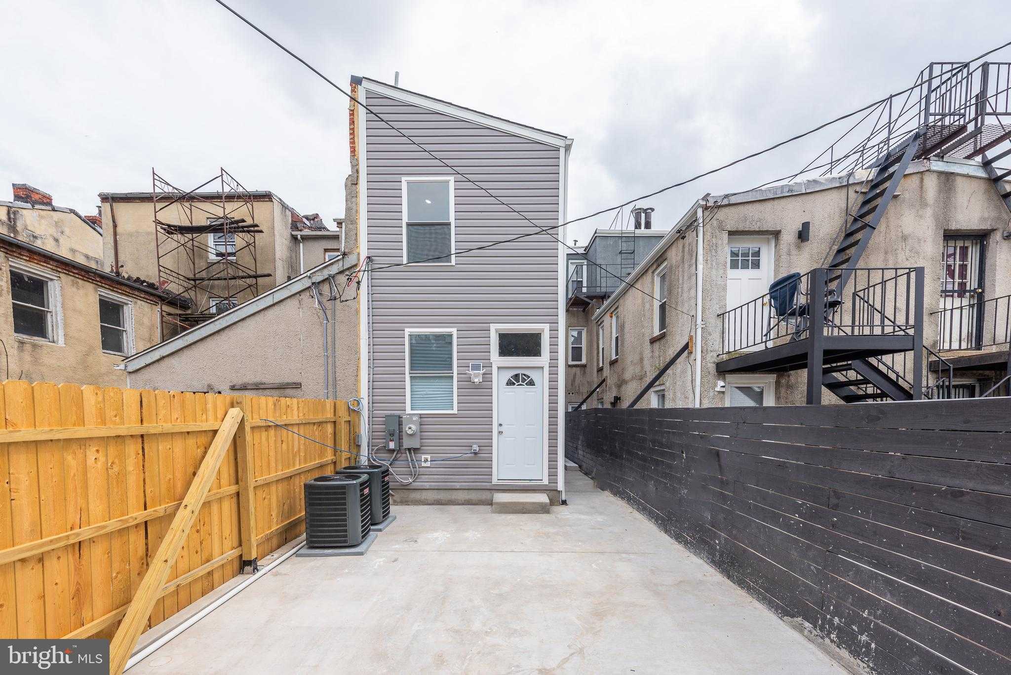 1016 W Fayette St photo 30