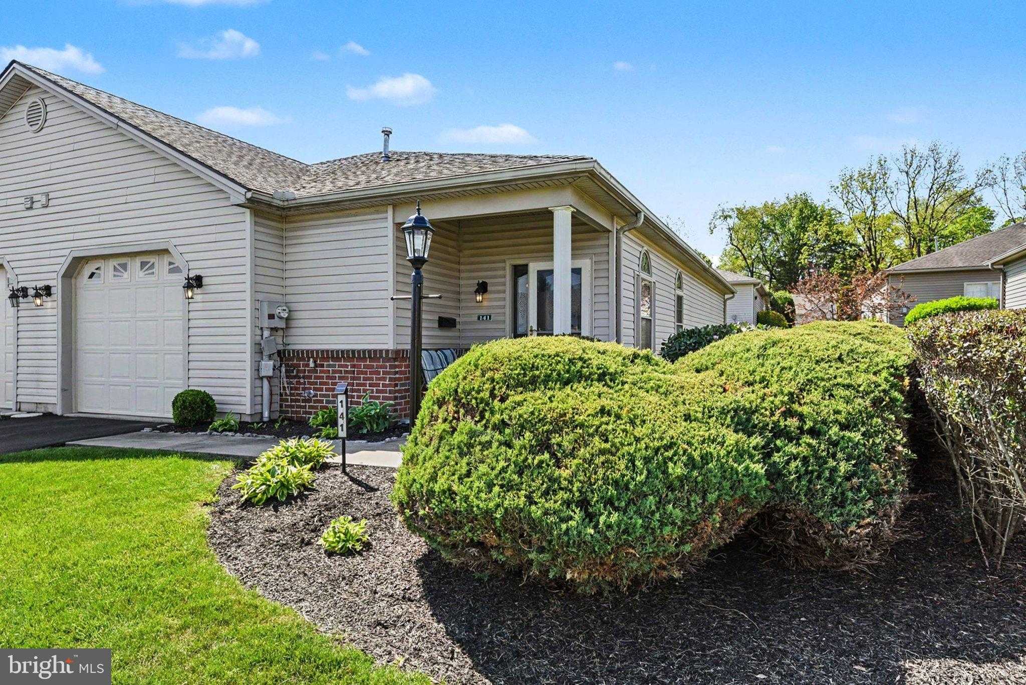 141 Leonard Ln photo 4