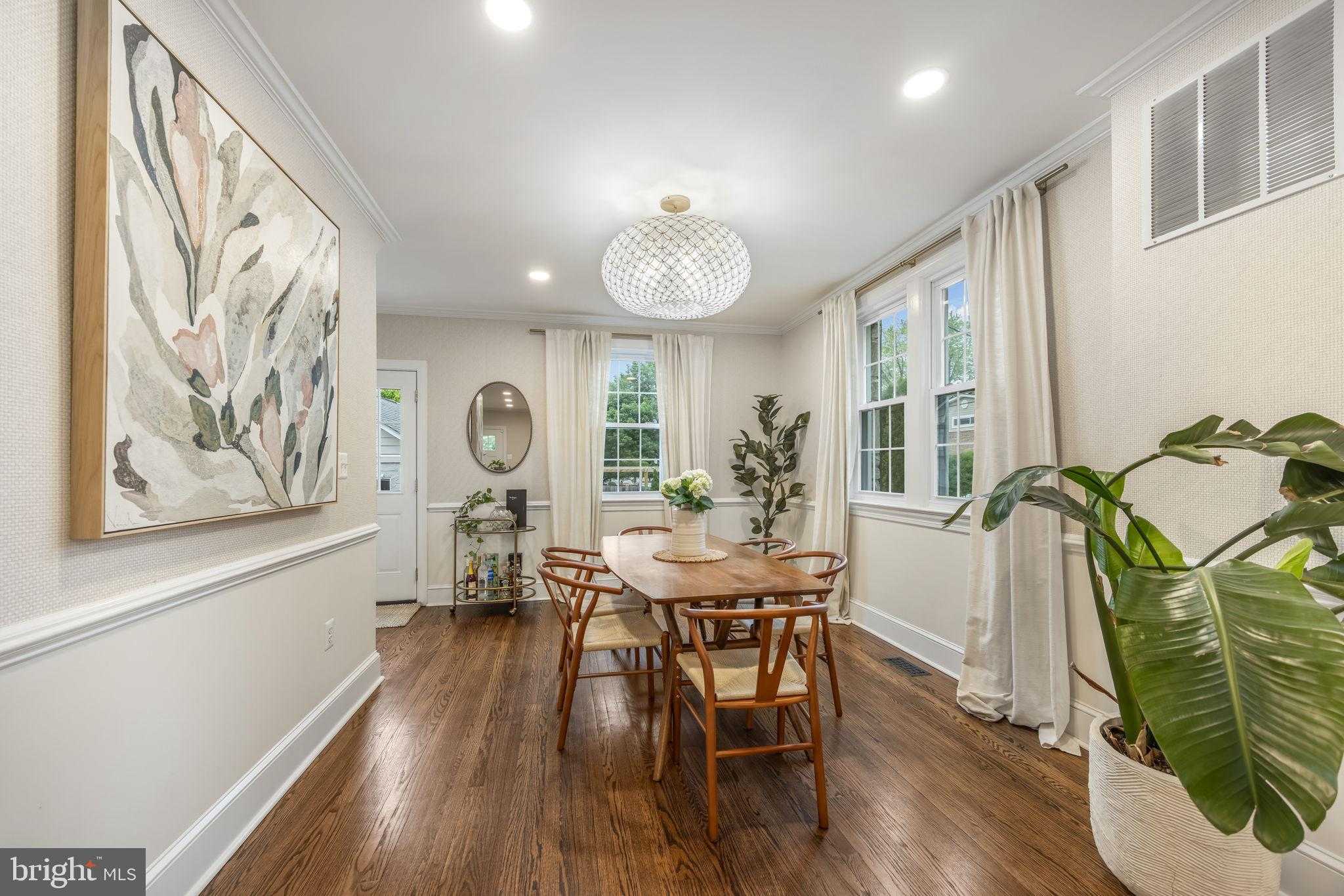 222 E Oxford Ave photo 19