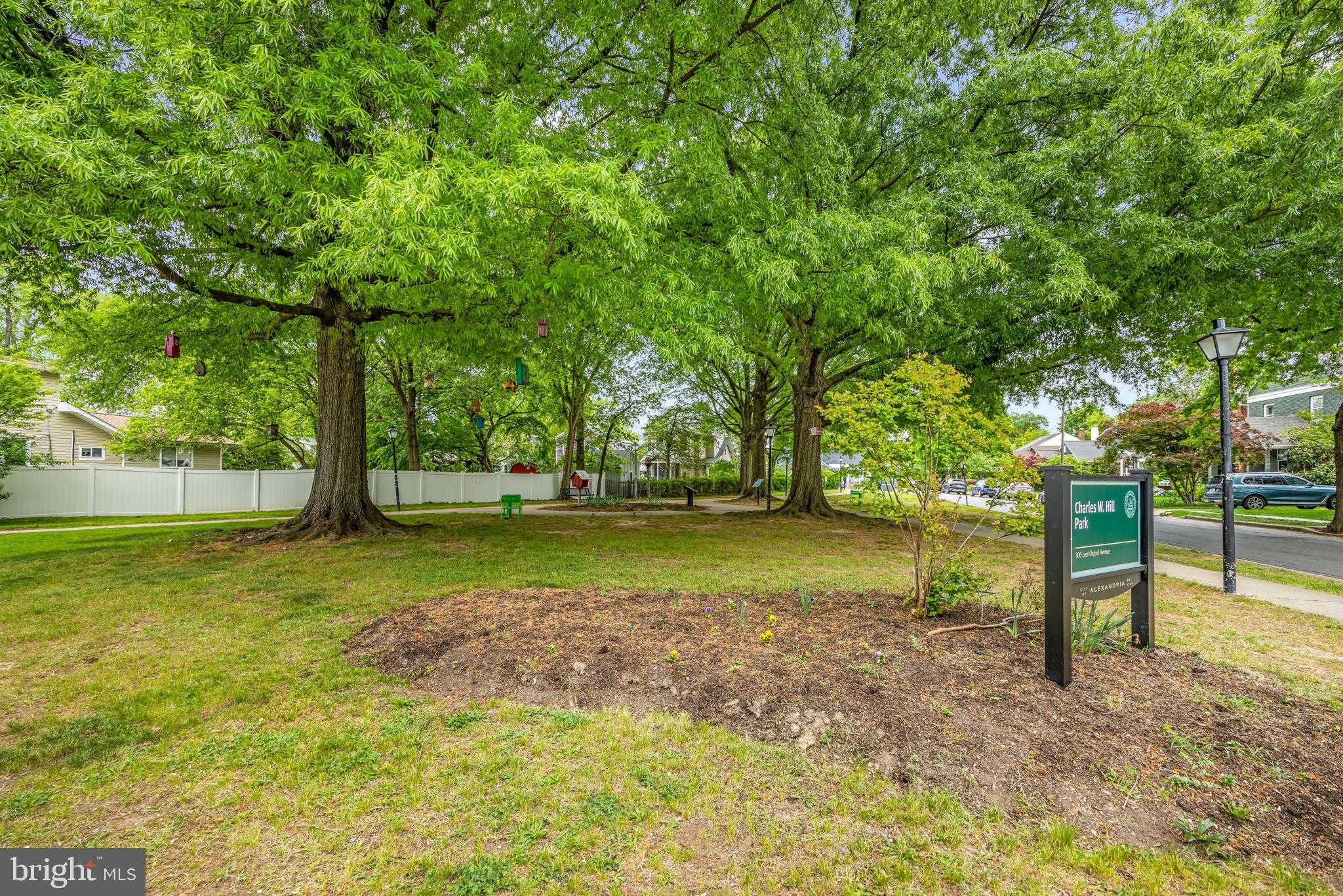 222 E Oxford Ave photo 46