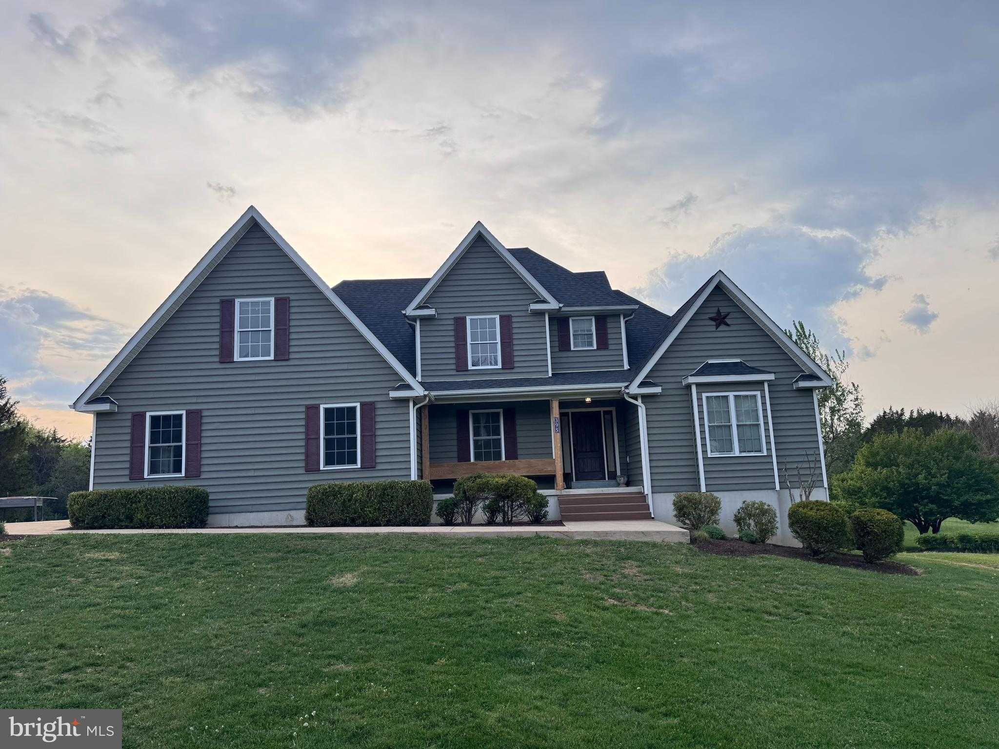 395 Mason Farm Dr photo 2