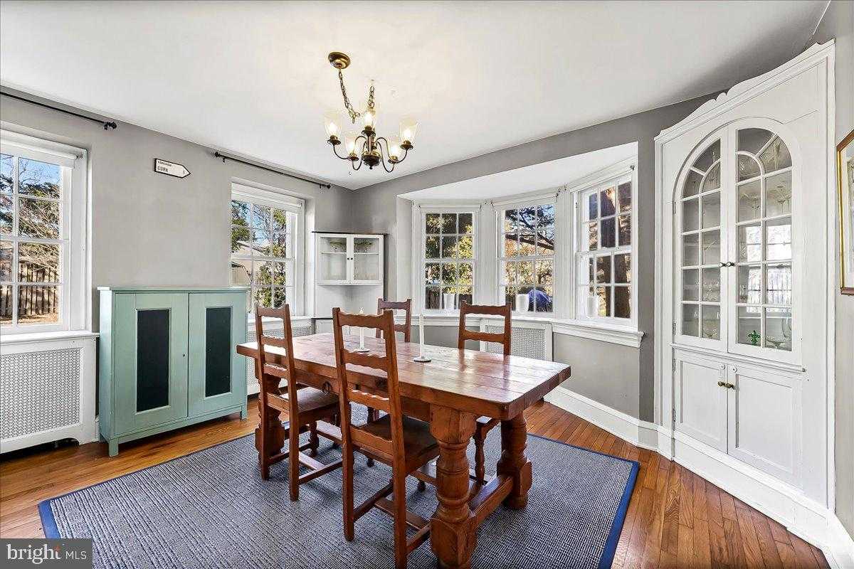 9 W Essex Ave photo 7
