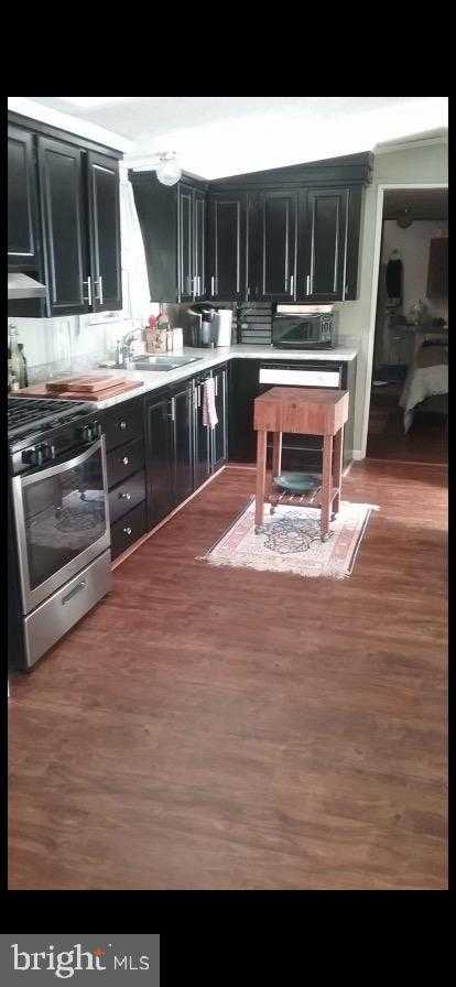 54 Penn Dr photo 4