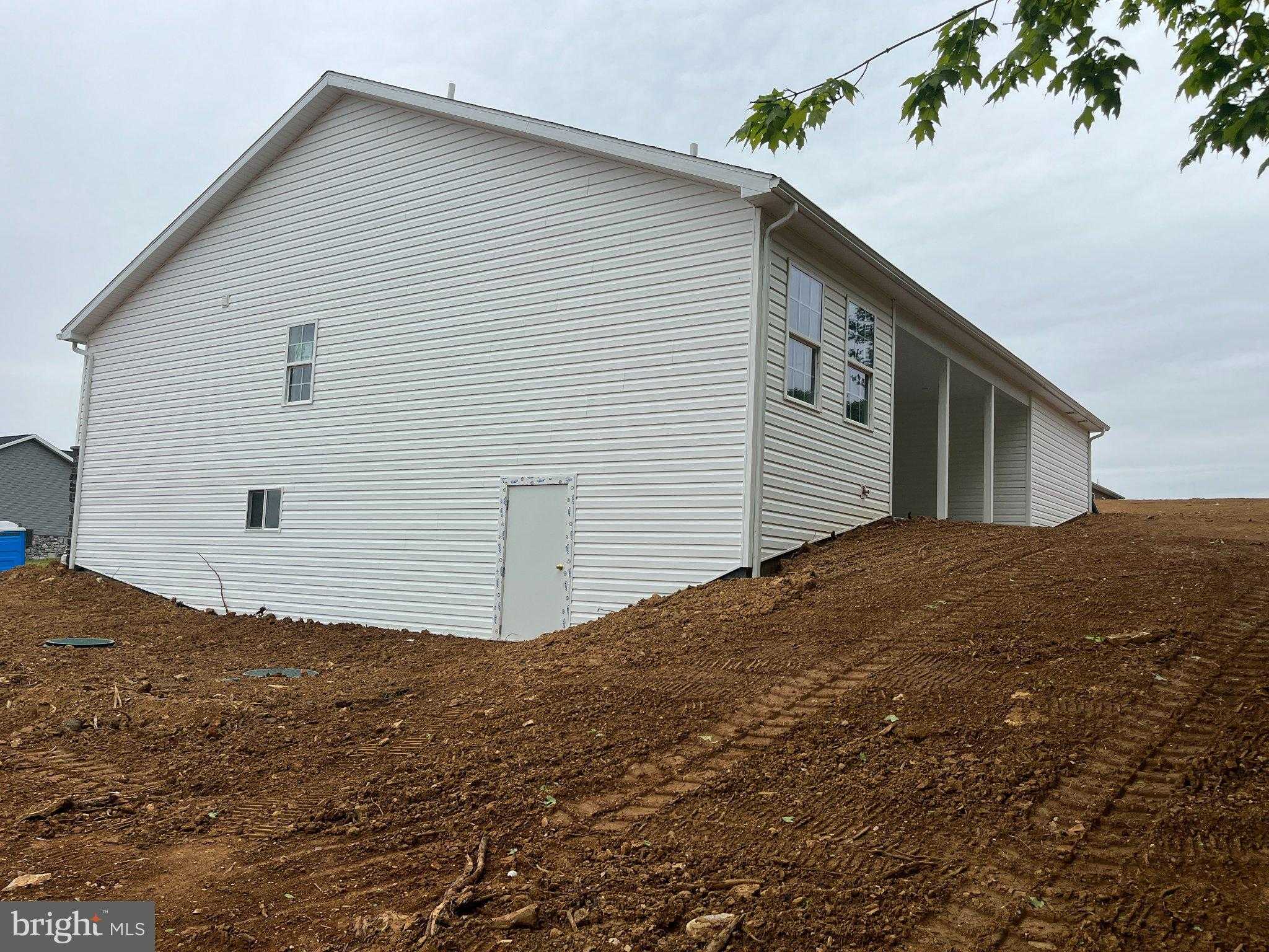 12382 Benning Ave photo 3