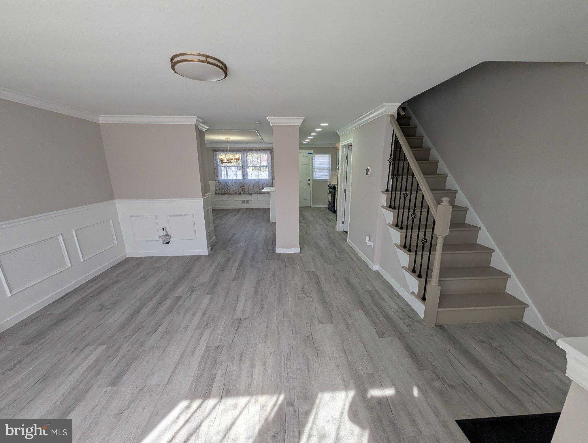 4718 Parkside Dr photo 2