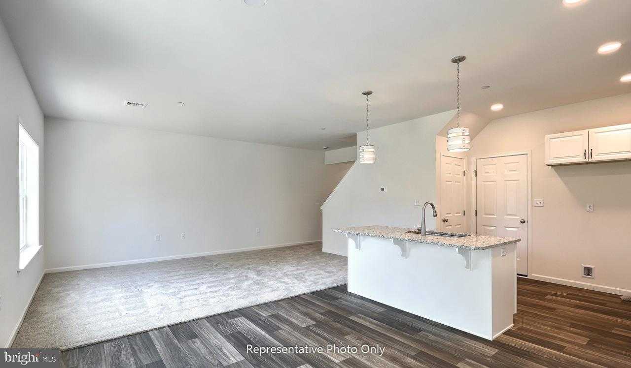 7848 Oak Brook Dr photo 9