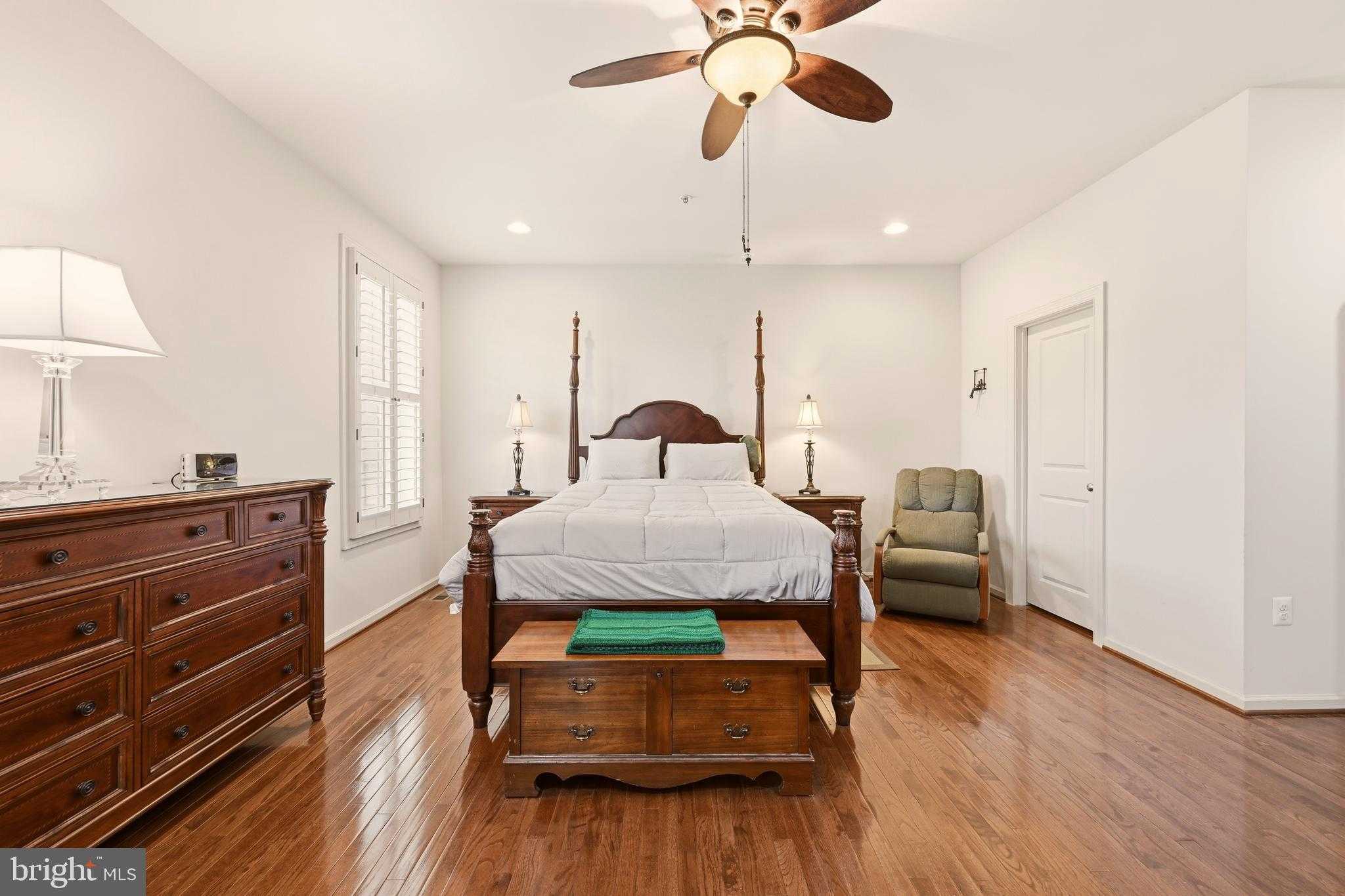 1104 Sweetbay Pl photo 20